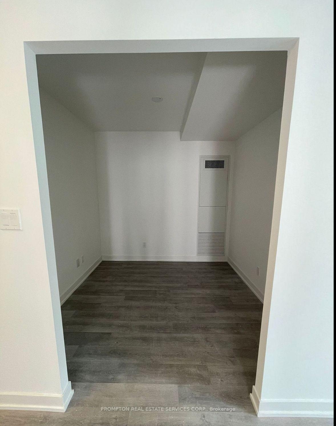Photo 8 of Unit 708, 38 Simcoe Promenade, Markham, Unionville — HOMEH