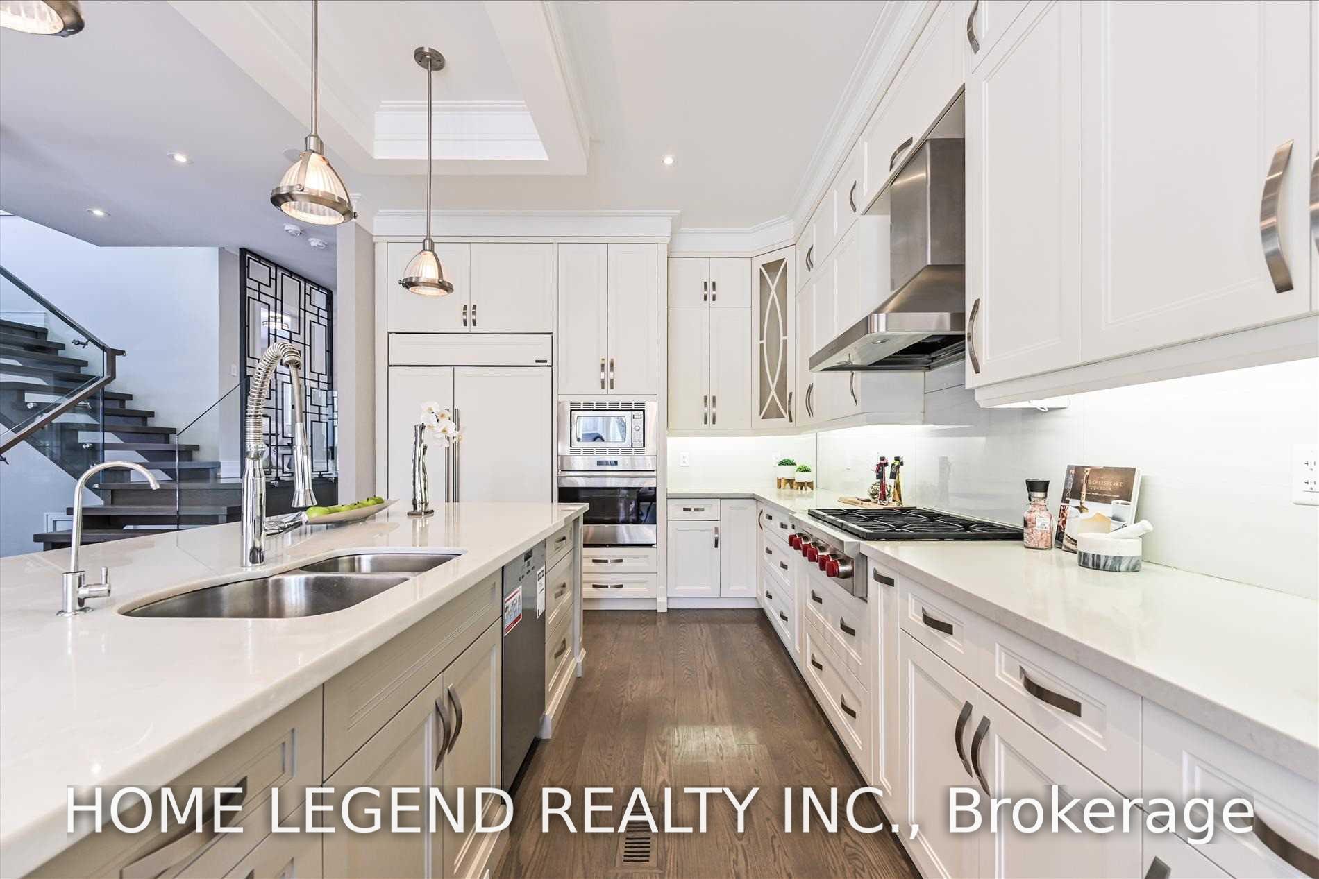 Photo 10 of 272 Hillcrest Avenue, North York, Willowdale East — HOMEH