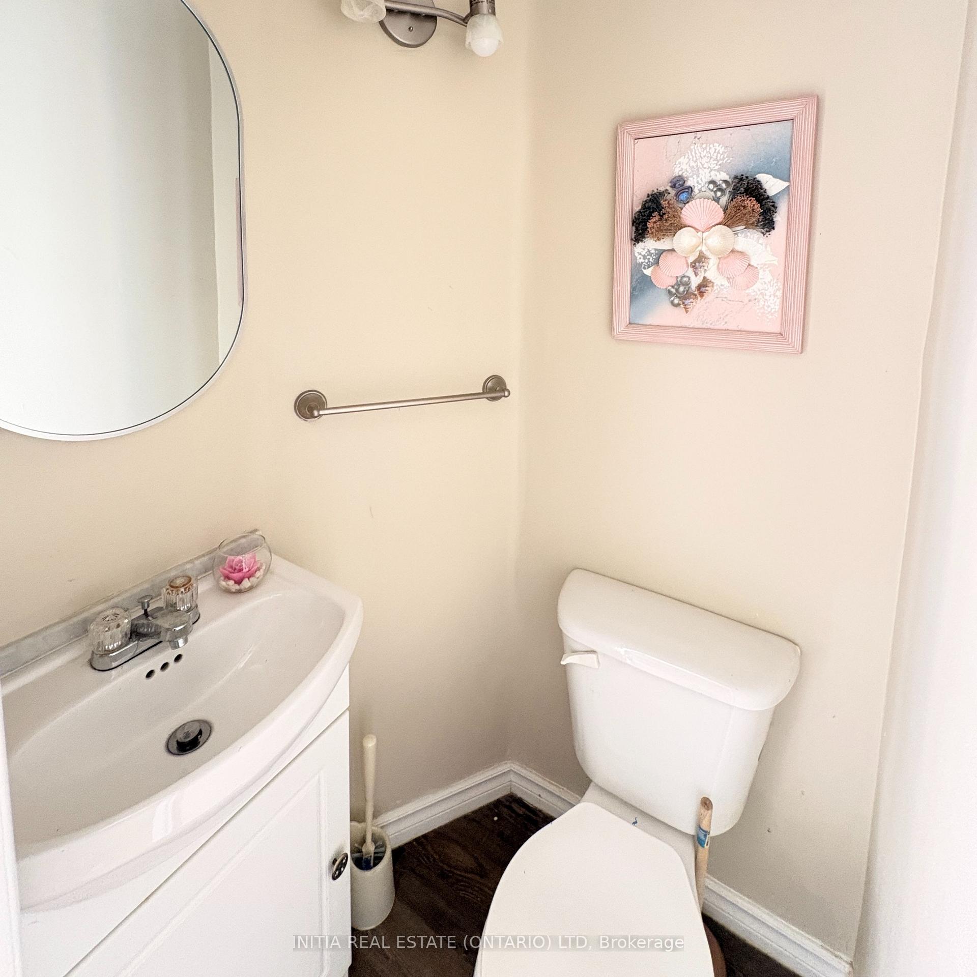 Photo 6 of Unit 27, 47 Arbour Glen Crescent, London, East A — HOMEH