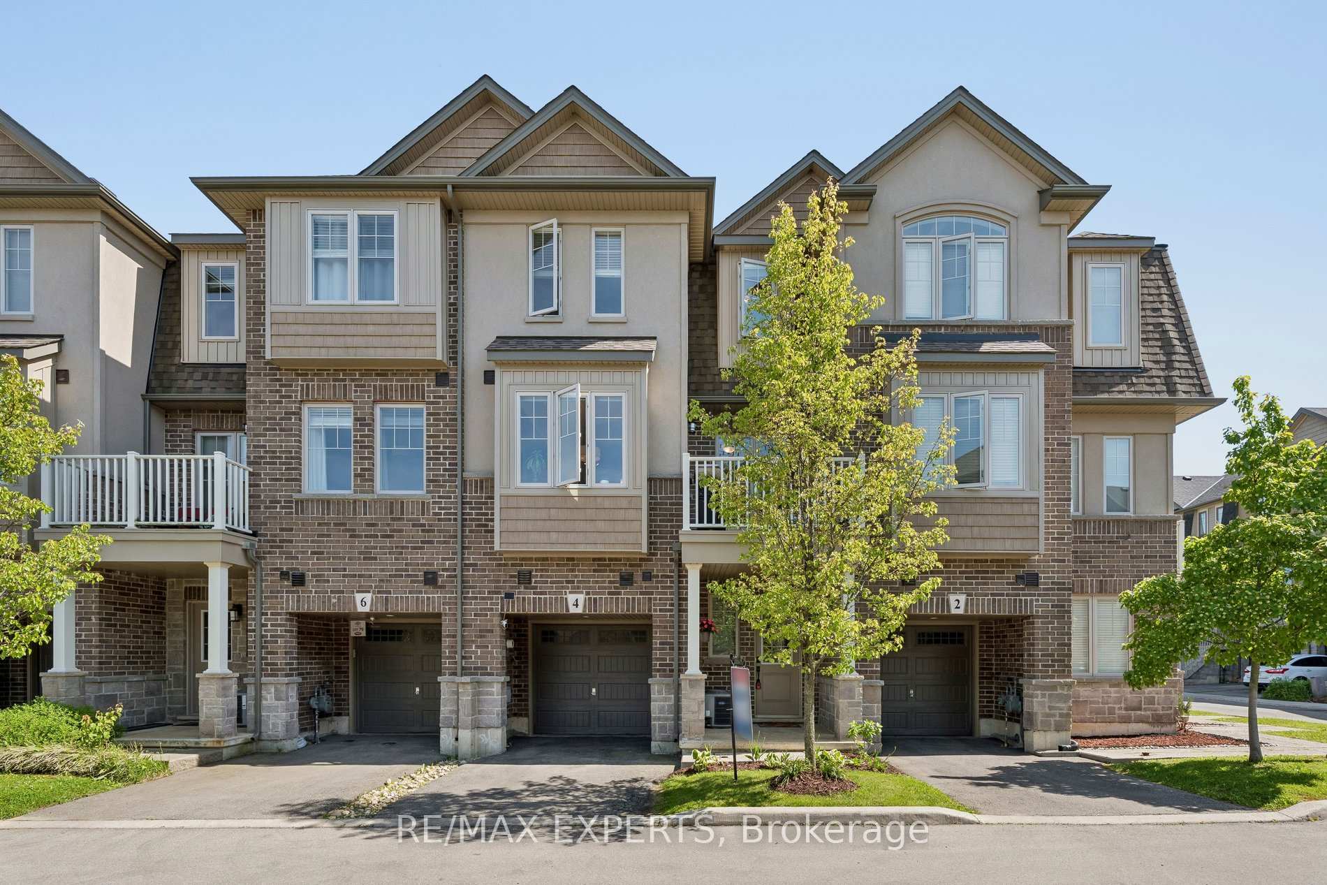 Photo 1 of 4 Groom Lane, Hamilton, Ancaster — HOMEH