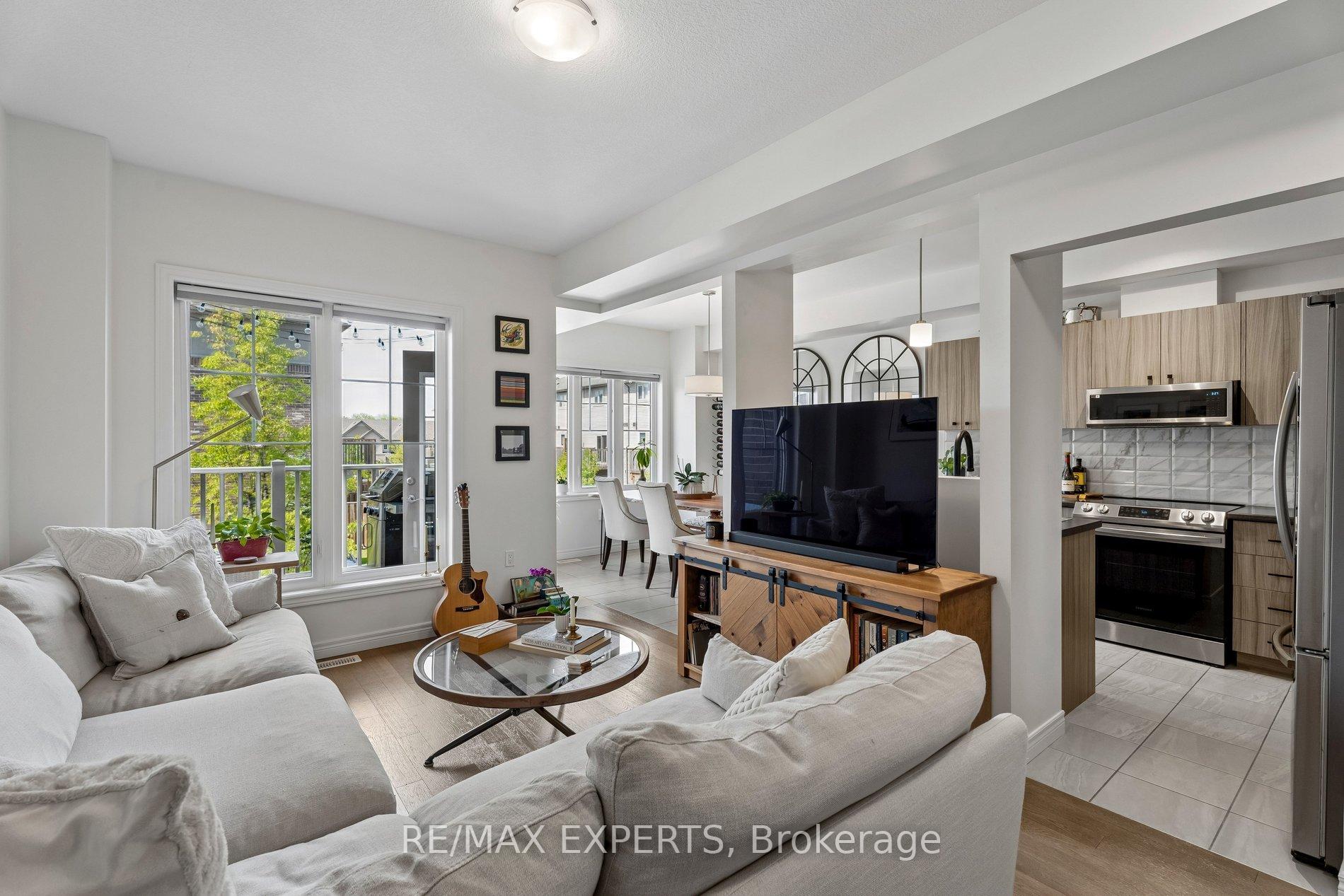 Photo 9 of 4 Groom Lane, Hamilton, Ancaster — HOMEH