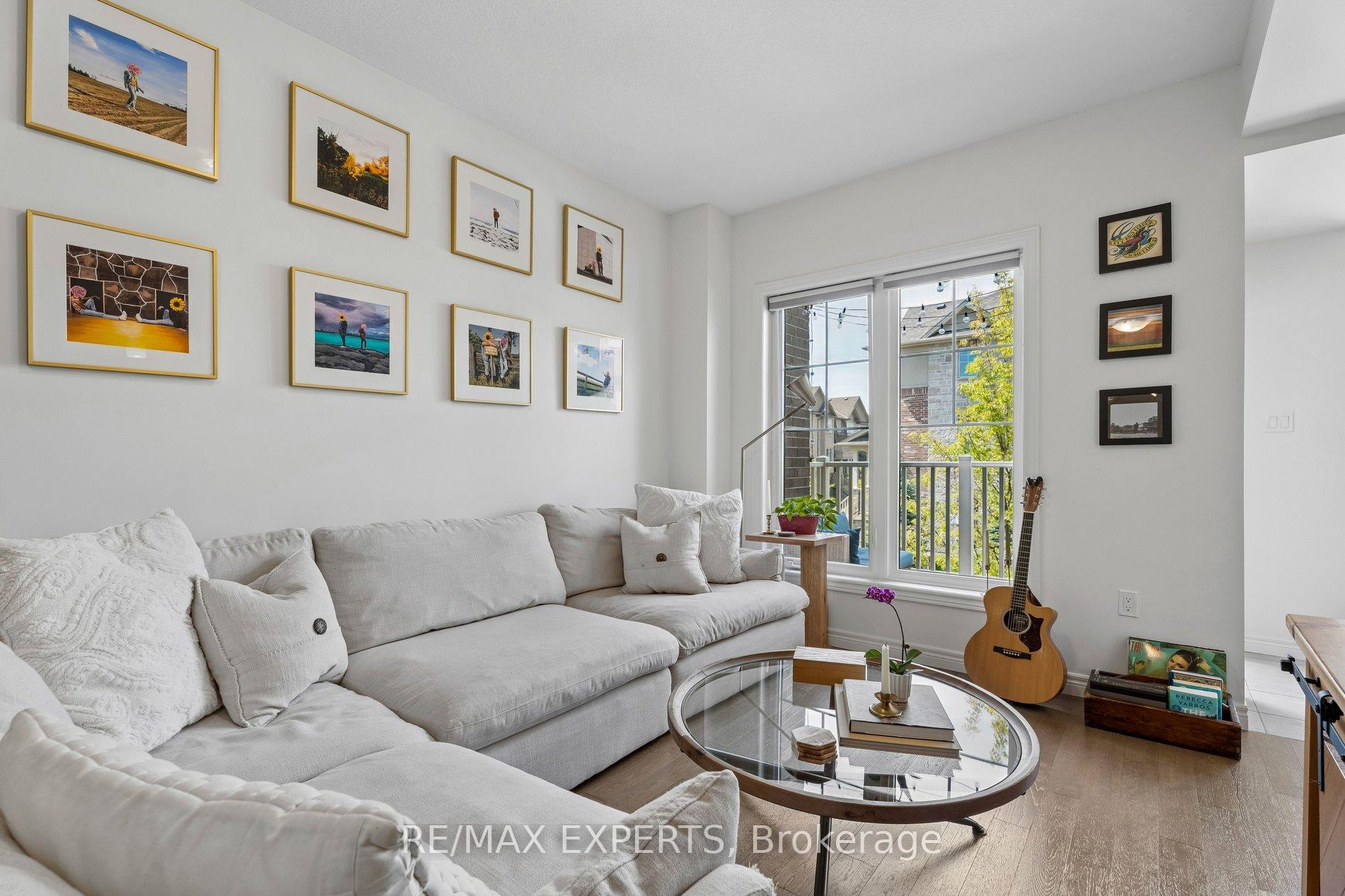 Photo 10 of 4 Groom Lane, Hamilton, Ancaster — HOMEH