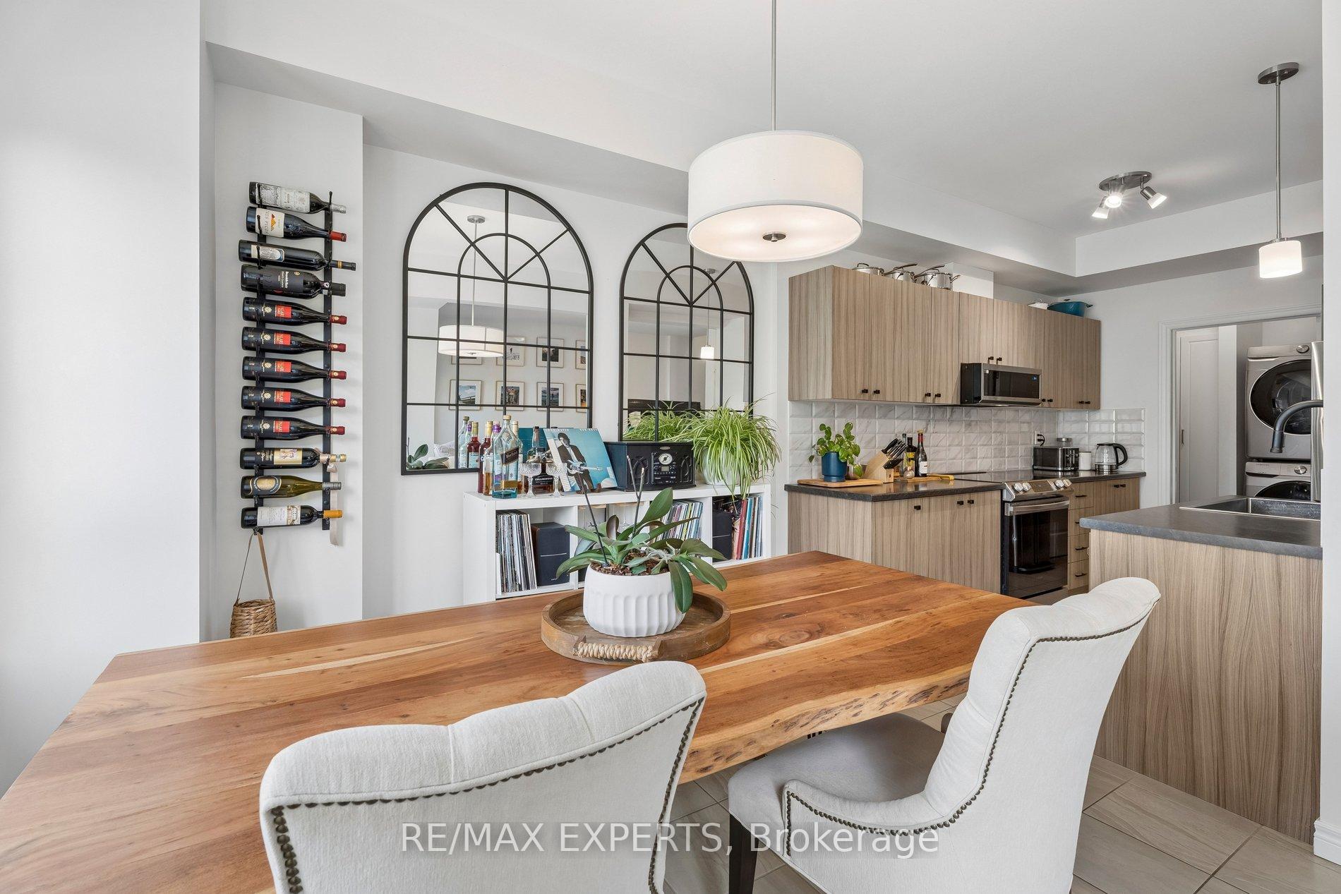 Photo 13 of 4 Groom Lane, Hamilton, Ancaster — HOMEH