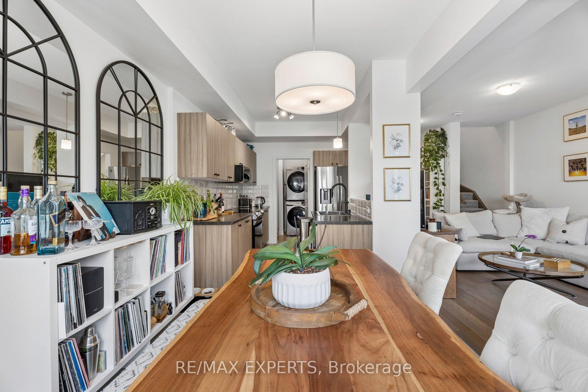 Photo 14 of 4 Groom Lane, Hamilton, Ancaster — HOMEH