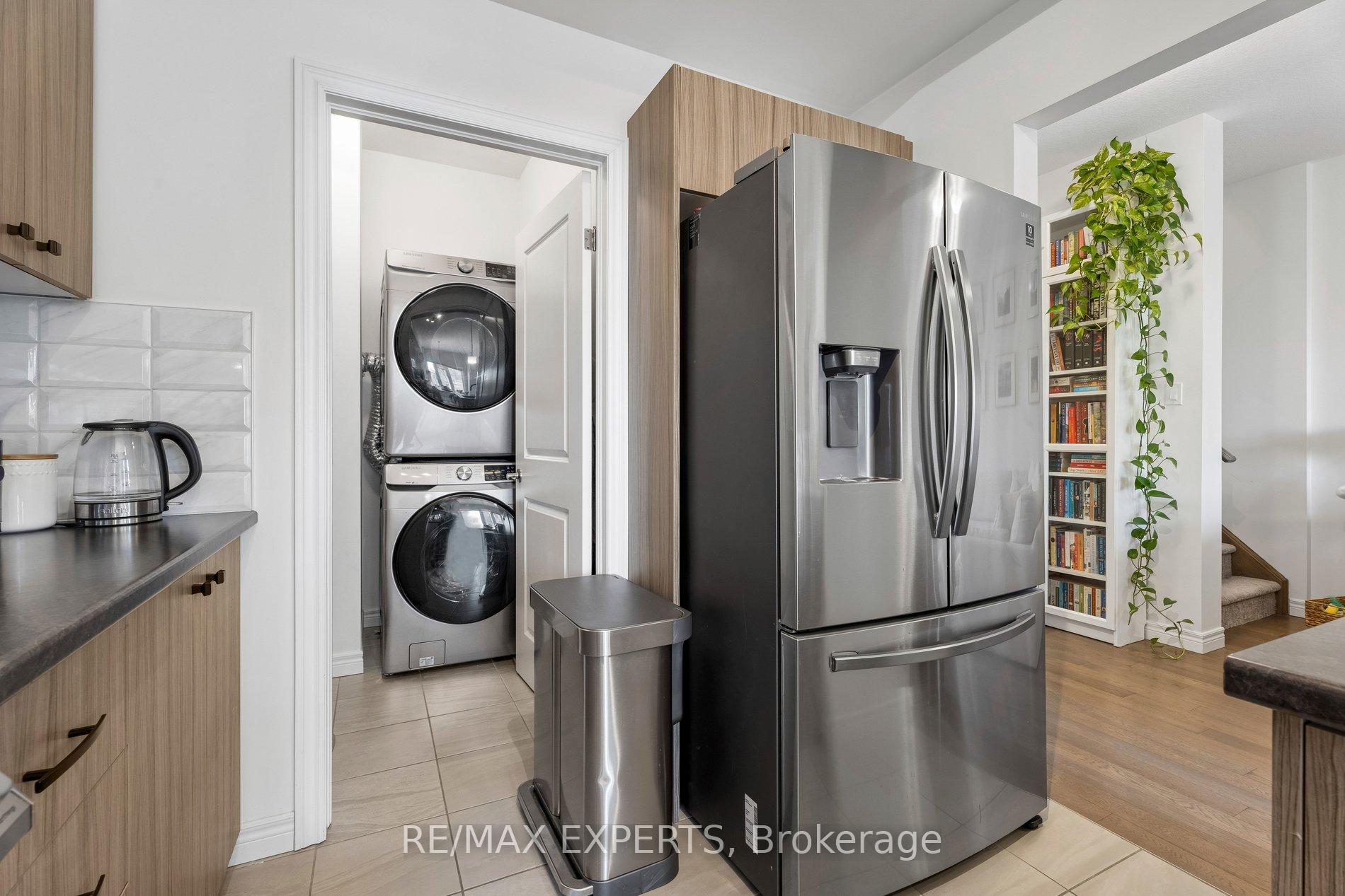 Photo 18 of 4 Groom Lane, Hamilton, Ancaster — HOMEH
