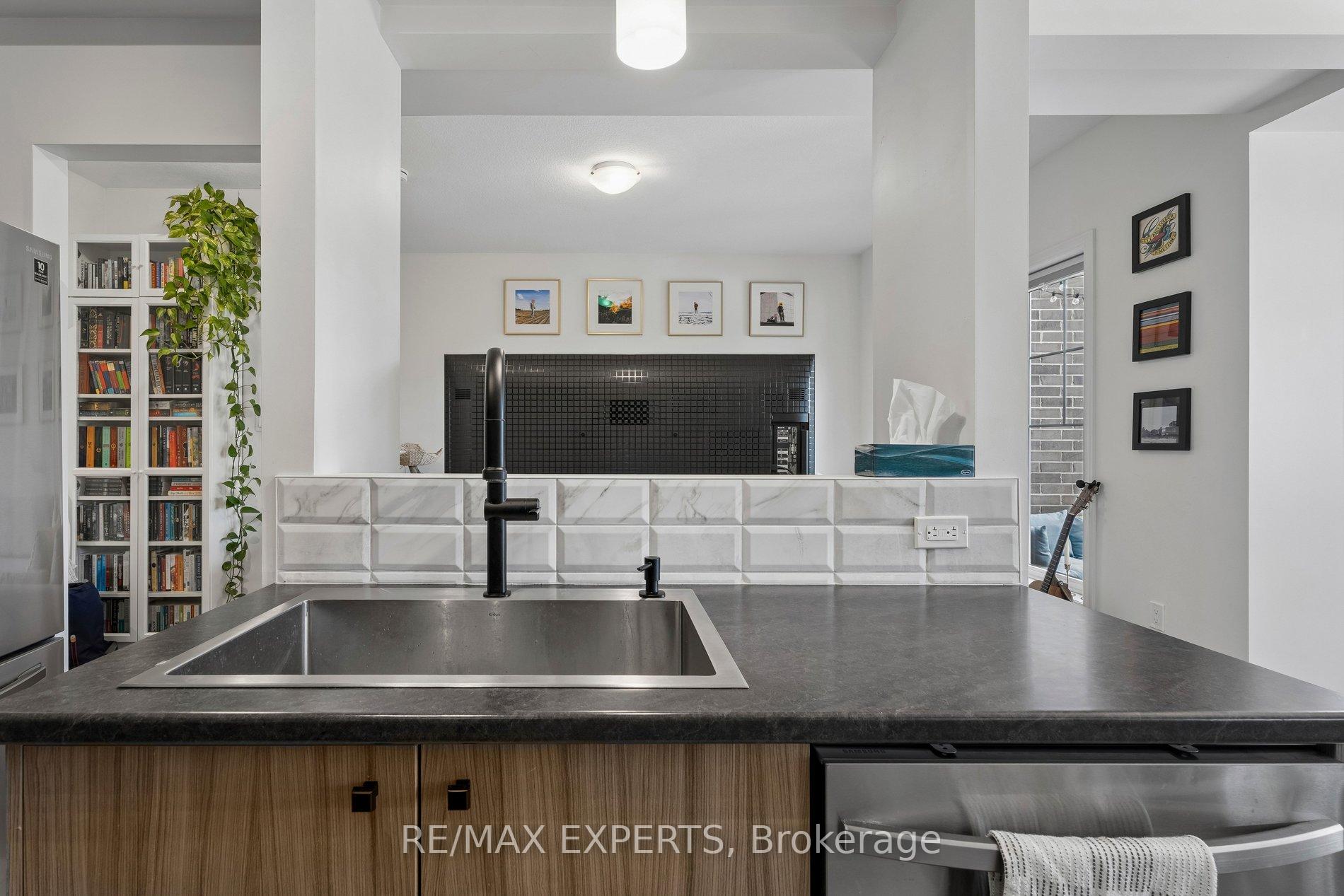 Photo 20 of 4 Groom Lane, Hamilton, Ancaster — HOMEH