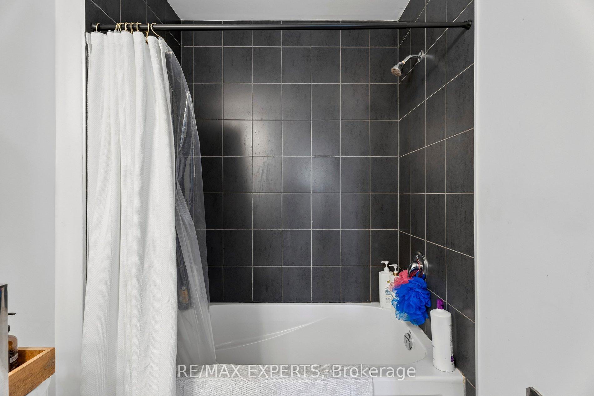 Photo 30 of 4 Groom Lane, Hamilton, Ancaster — HOMEH