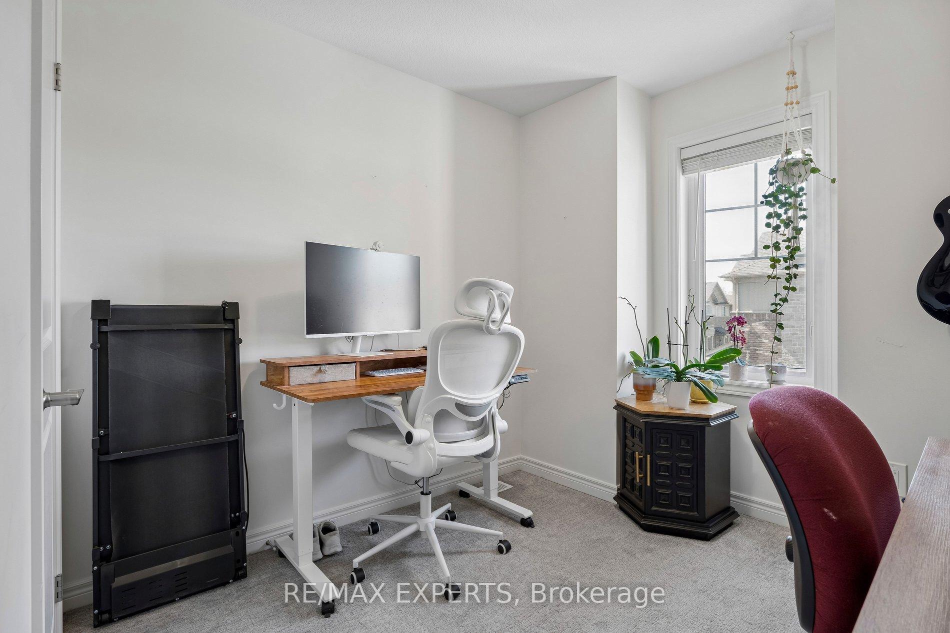 Photo 34 of 4 Groom Lane, Hamilton, Ancaster — HOMEH