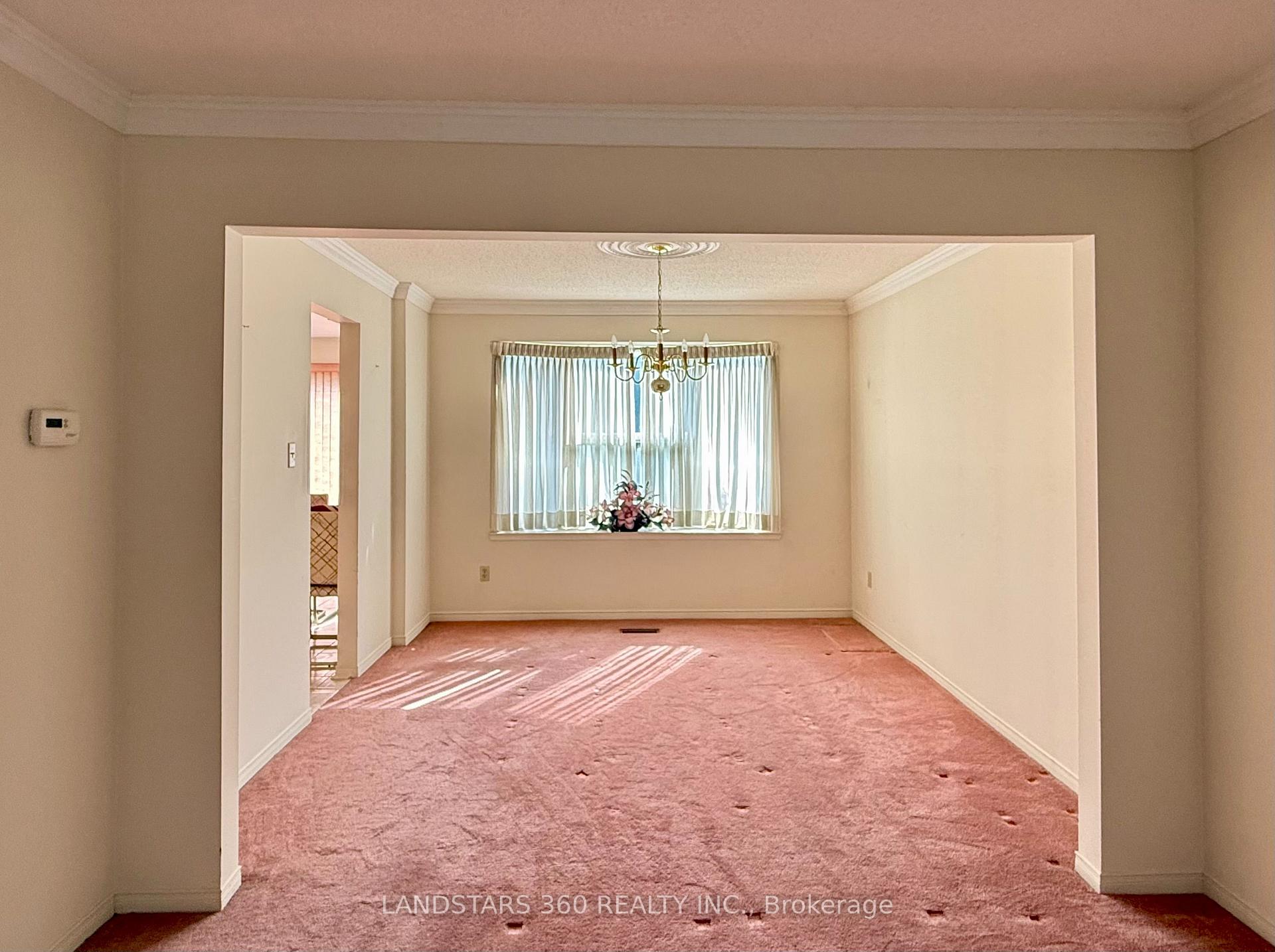 Photo 8 of 4535 Gullfoot Circle, Mississauga, Hurontario — HOMEH