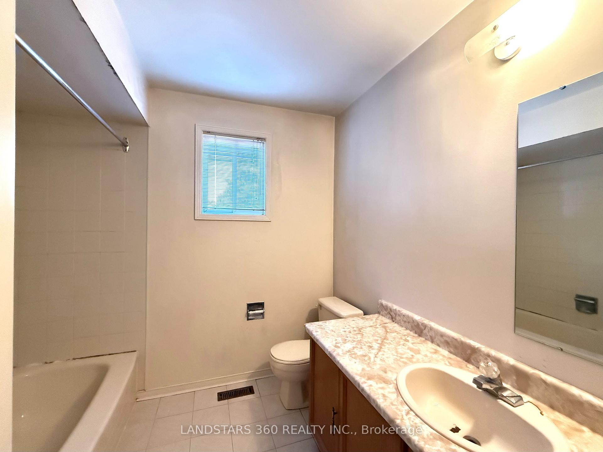 Photo 20 of 4535 Gullfoot Circle, Mississauga, Hurontario — HOMEH