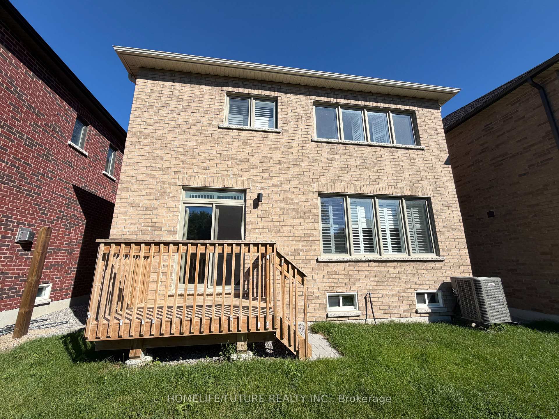 Photo 7 of 171 Grady Drive, Clarington, Newcastle — HOMEH