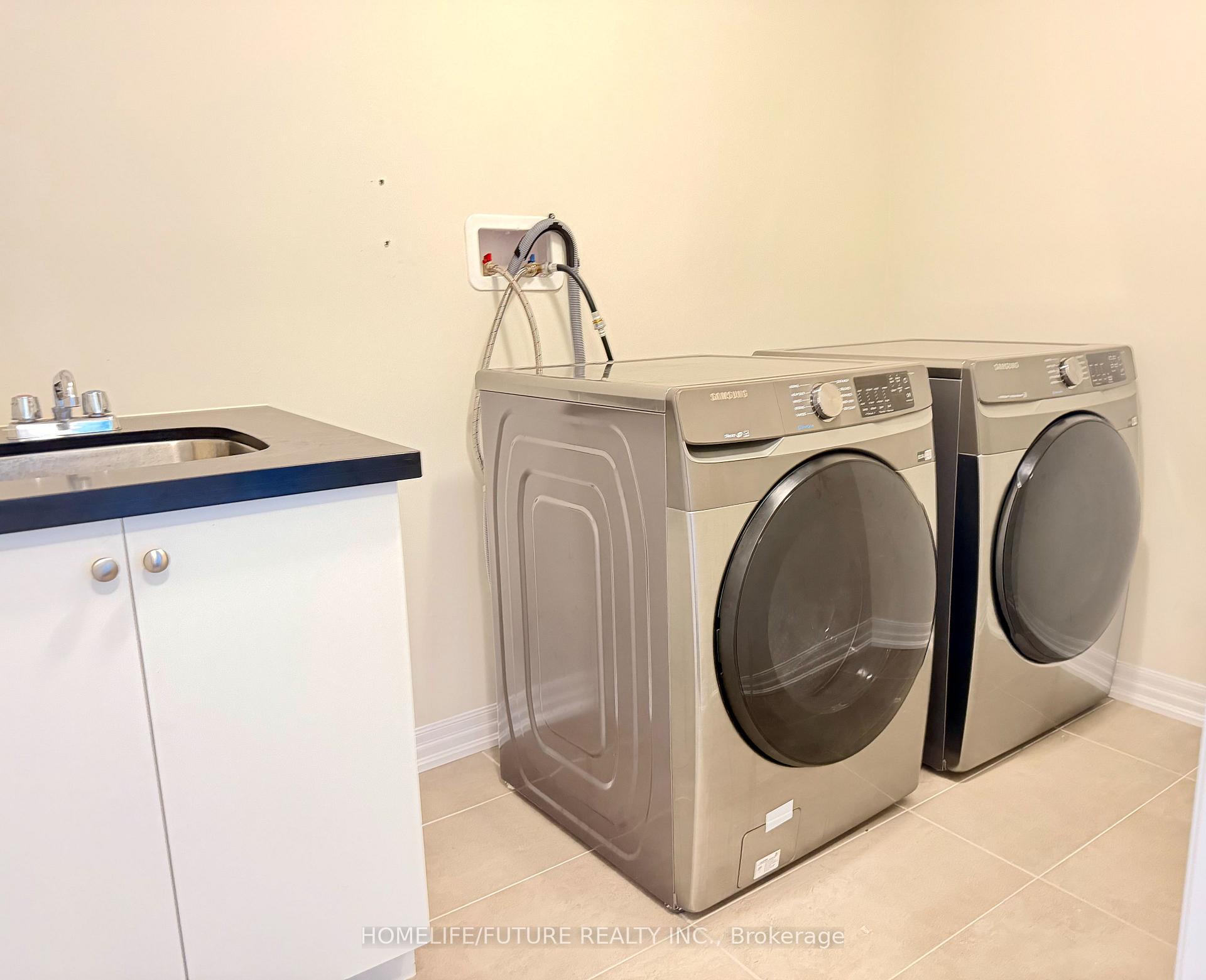 Photo 11 of 171 Grady Drive, Clarington, Newcastle — HOMEH