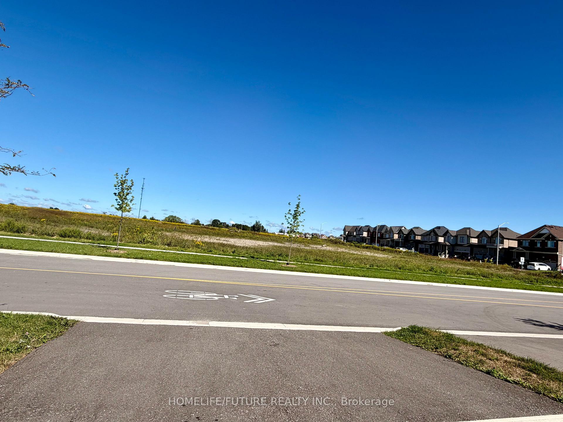 Photo 15 of 171 Grady Drive, Clarington, Newcastle — HOMEH
