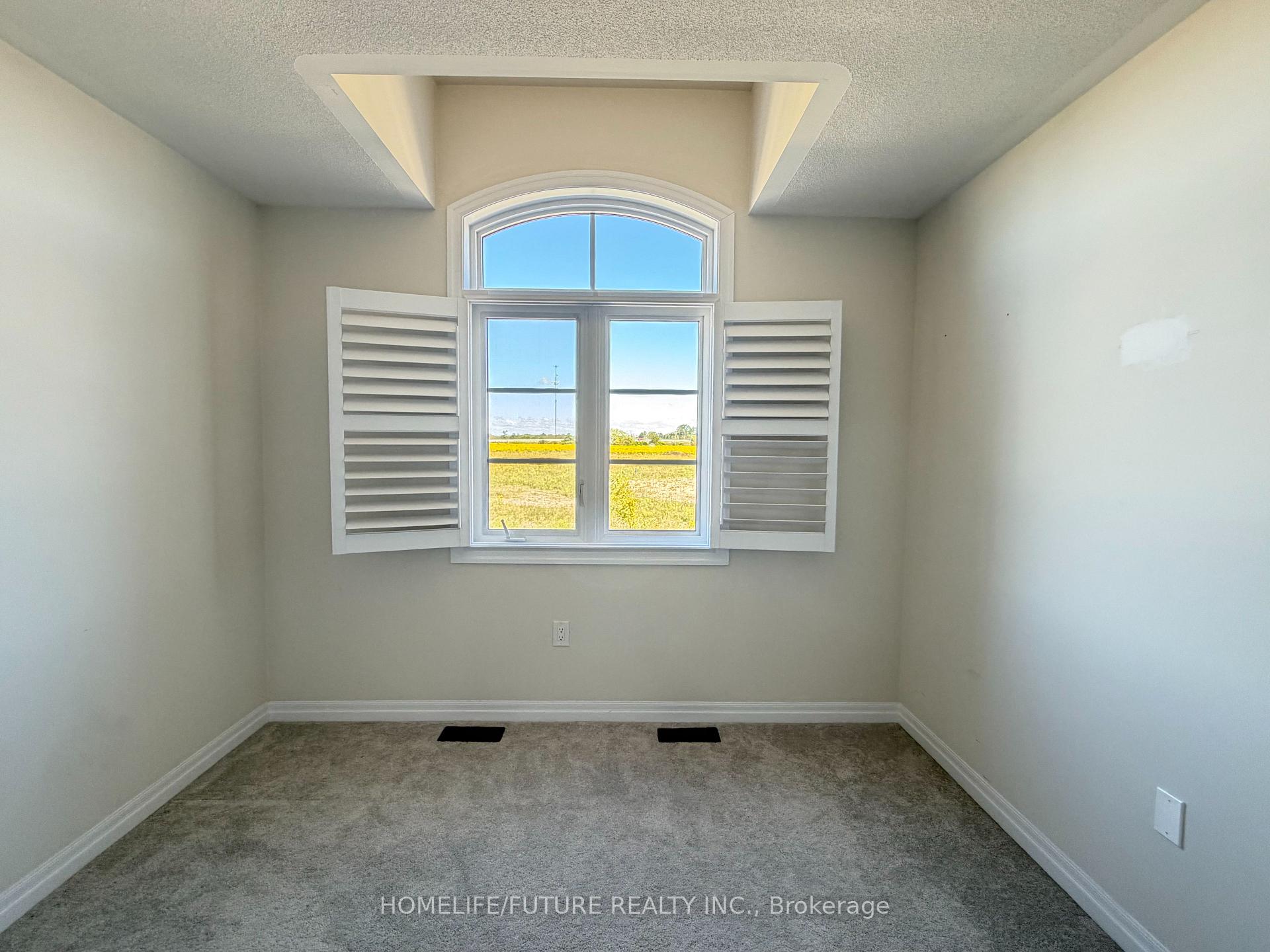Photo 18 of 171 Grady Drive, Clarington, Newcastle — HOMEH