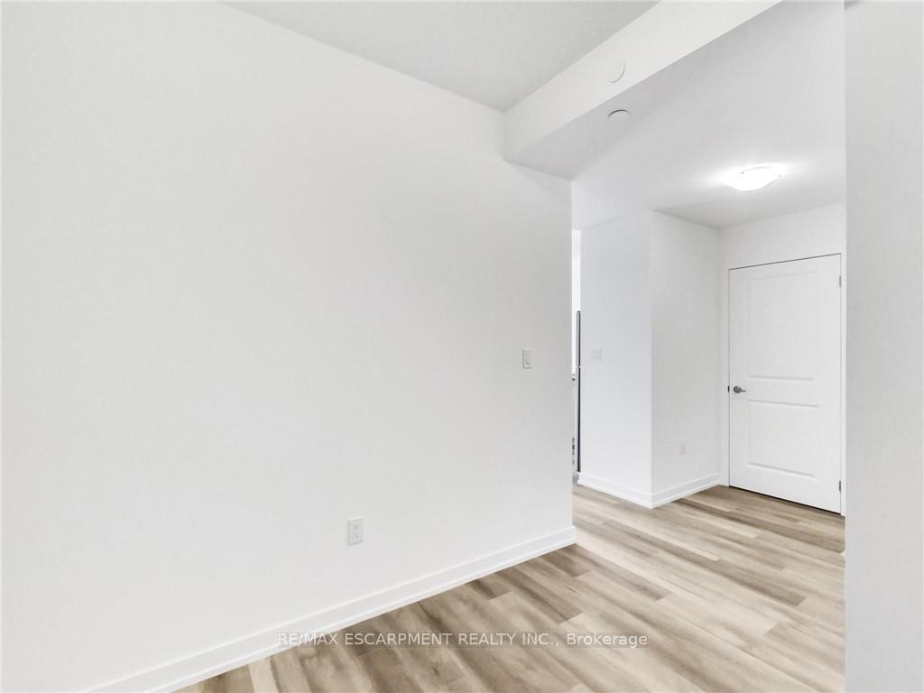 Photo 3 of Unit 1008, 470 Dundas Street E, Hamilton, Waterdown — HOMEH