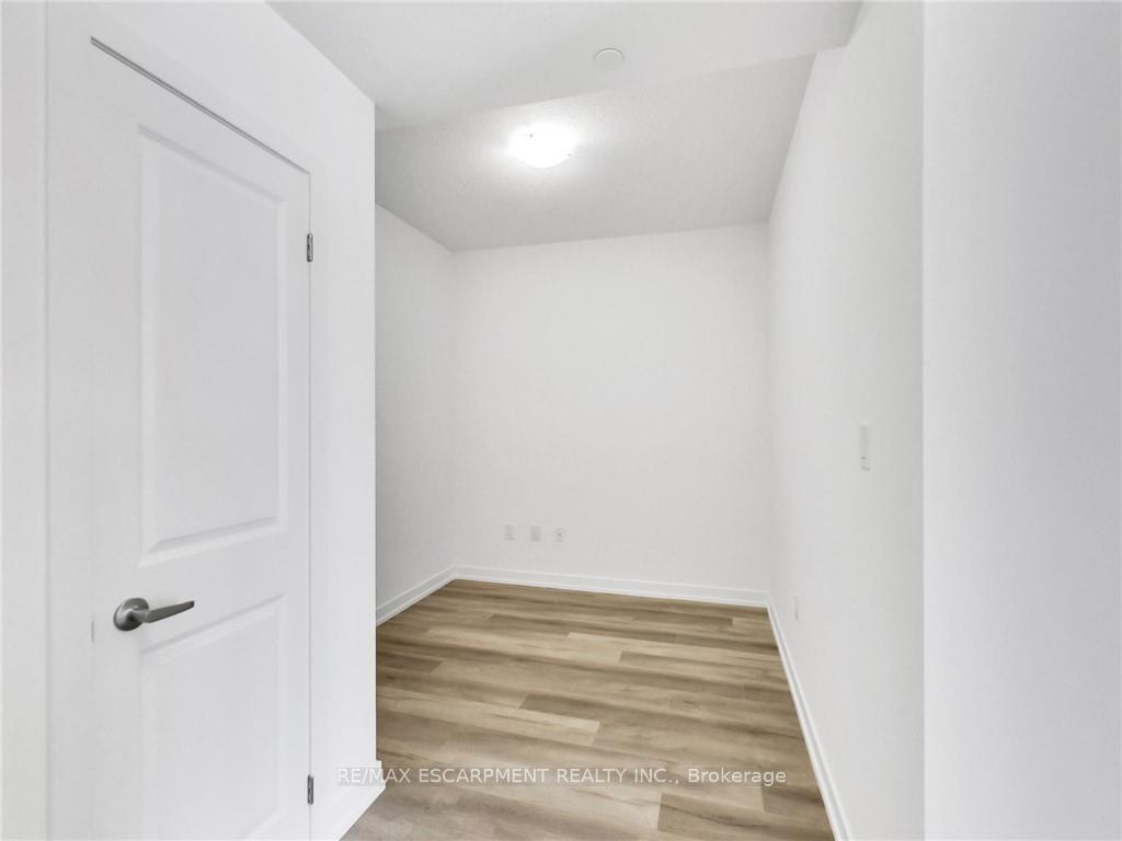 Photo 5 of Unit 1008, 470 Dundas Street E, Hamilton, Waterdown — HOMEH