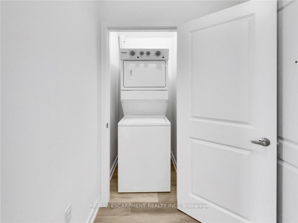 Photo 7 of Unit 1008, 470 Dundas Street E, Hamilton, Waterdown — HOMEH