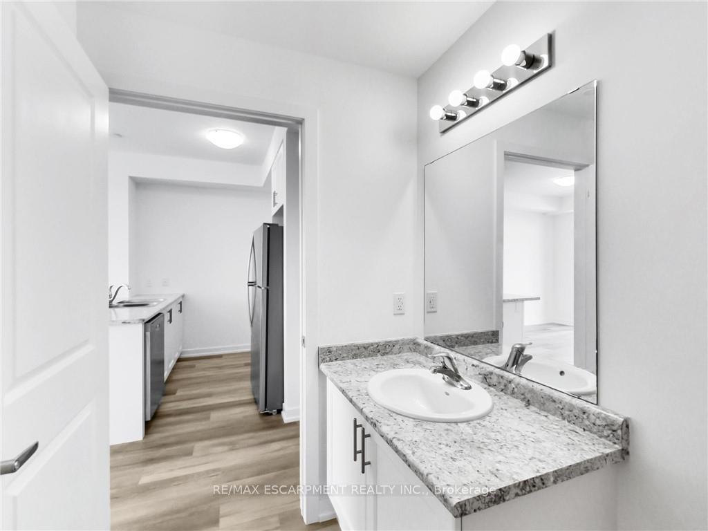 Photo 9 of Unit 1008, 470 Dundas Street E, Hamilton, Waterdown — HOMEH