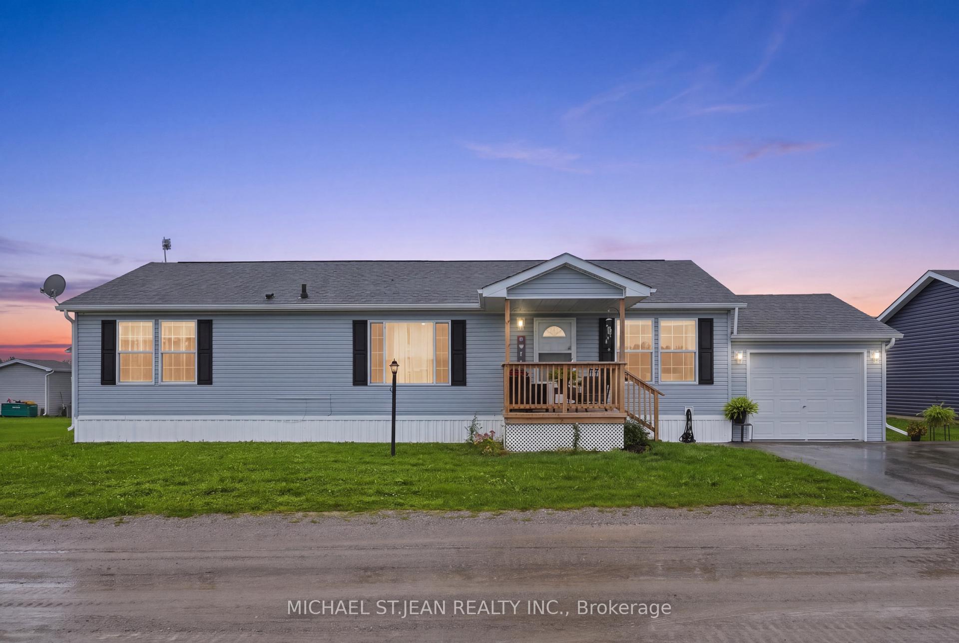 Photo of 27 Hickory Hollow