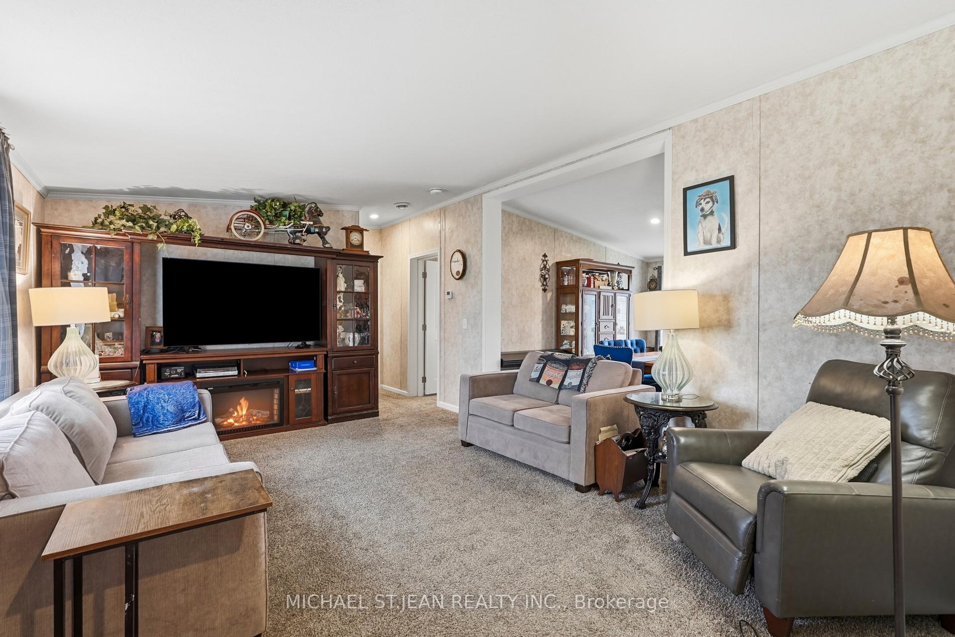 Photo 6 of 27 Hickory Hollow, Haldimand, Nanticoke — HOMEH