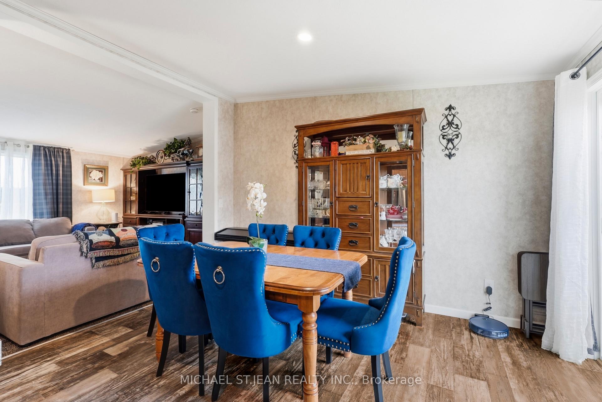 Photo 13 of 27 Hickory Hollow, Haldimand, Nanticoke — HOMEH