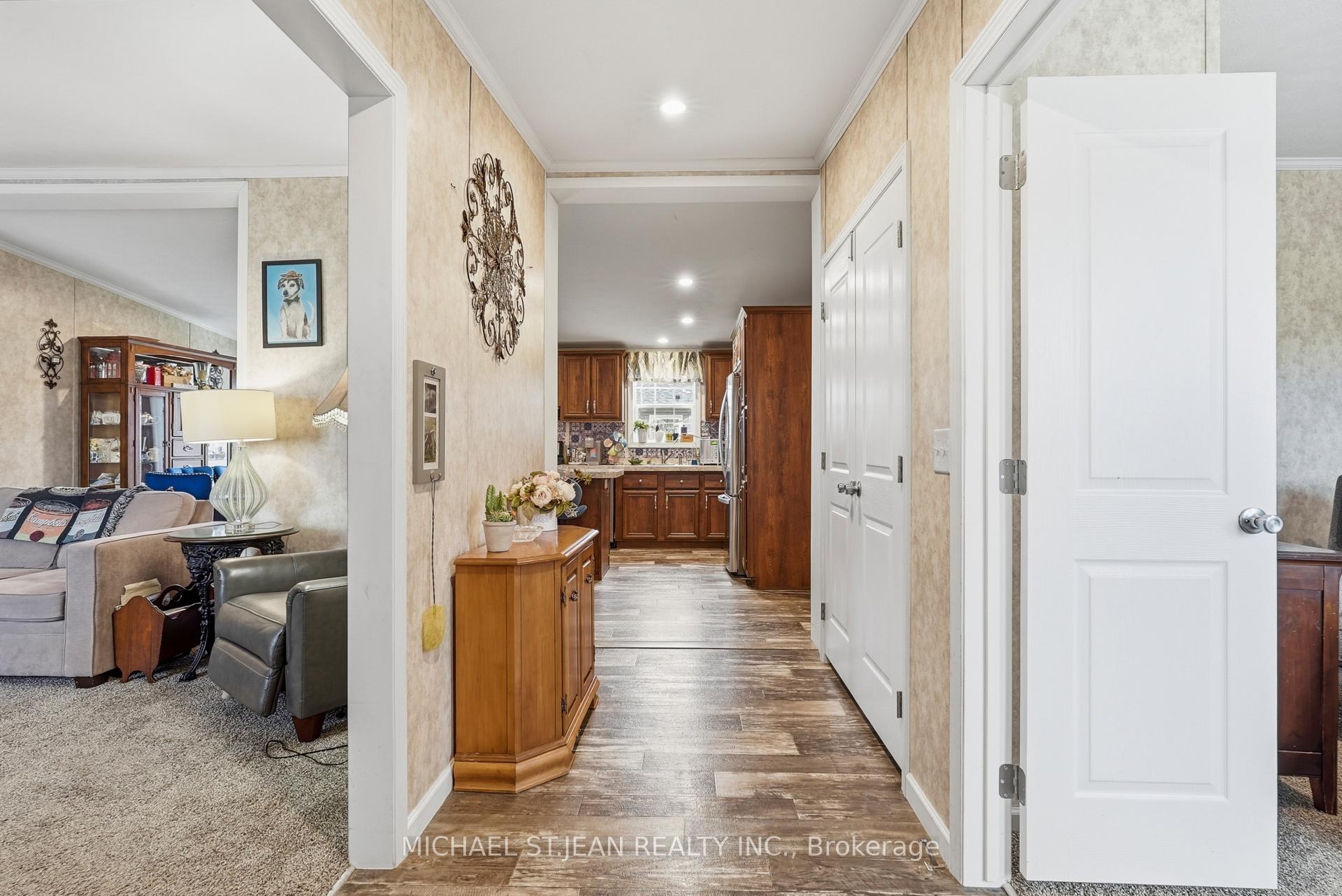 Photo 16 of 27 Hickory Hollow, Haldimand, Nanticoke — HOMEH