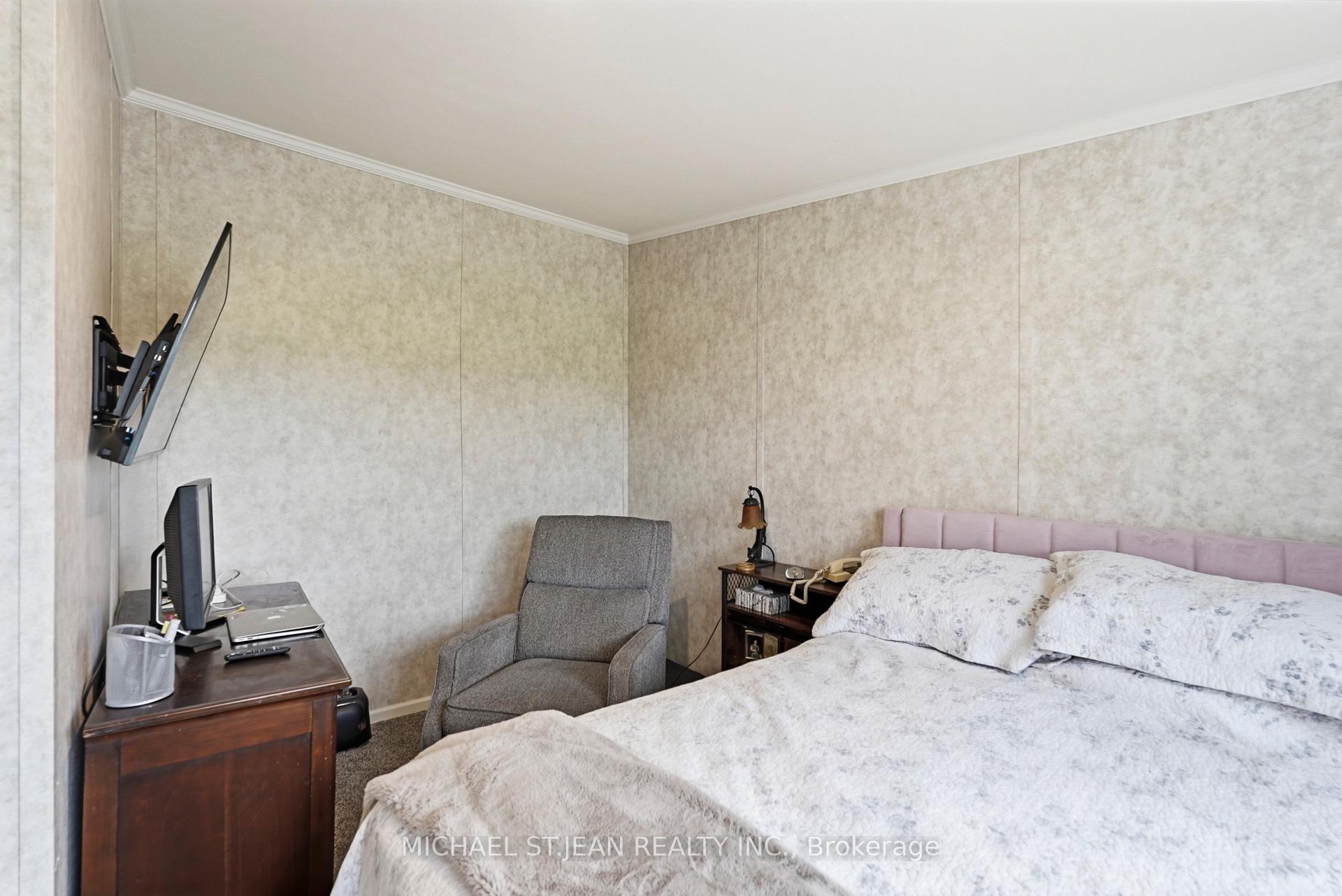 Photo 19 of 27 Hickory Hollow, Haldimand, Nanticoke — HOMEH
