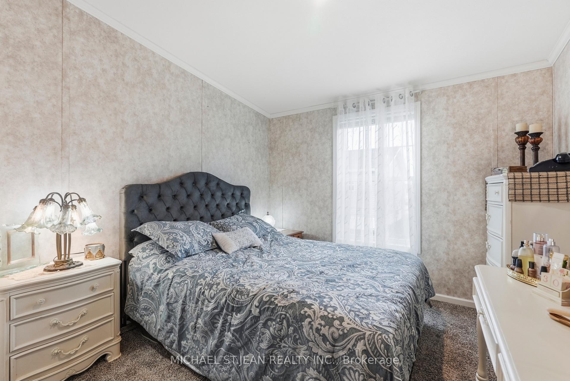 Photo 23 of 27 Hickory Hollow, Haldimand, Nanticoke — HOMEH