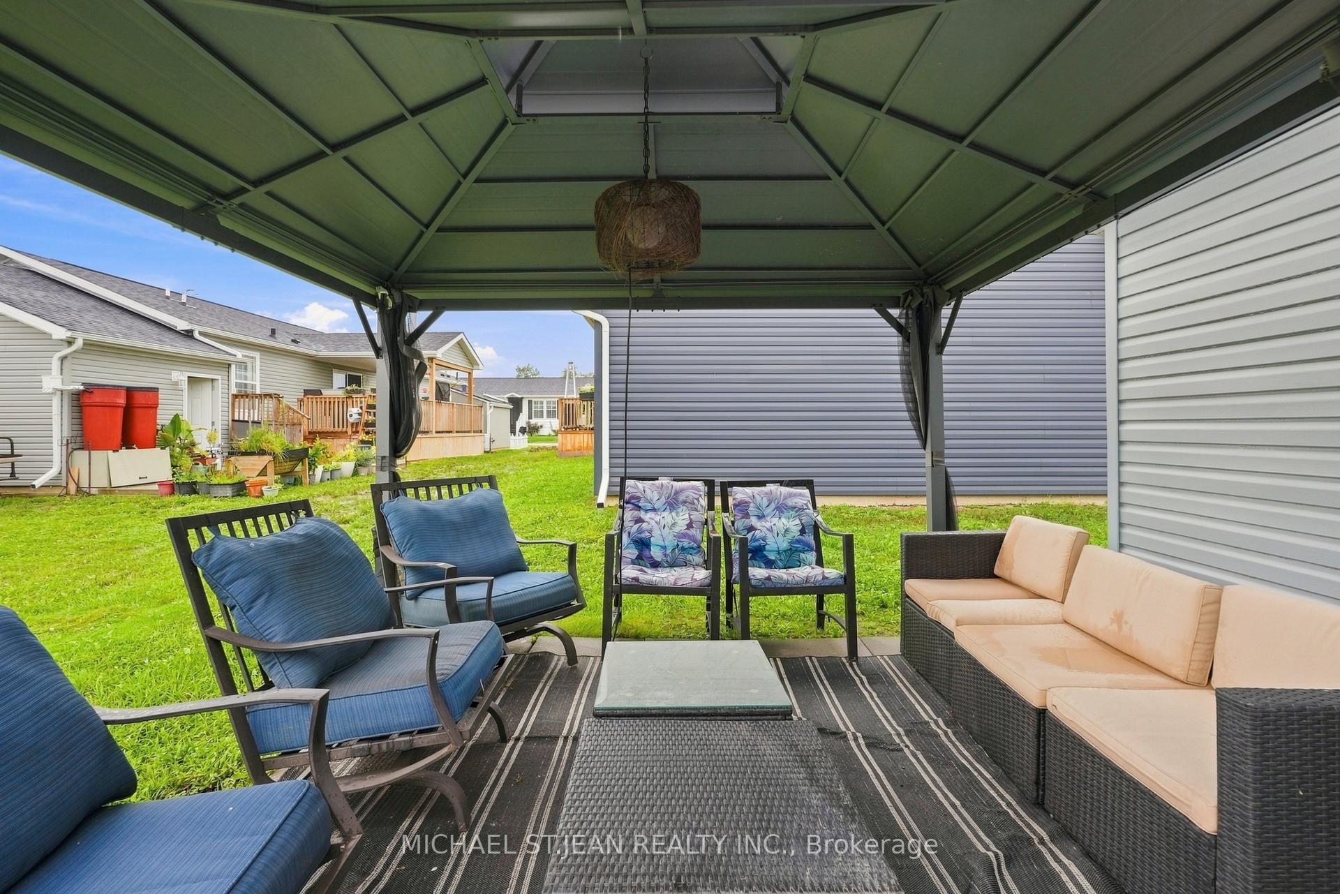 Photo 34 of 27 Hickory Hollow, Haldimand, Nanticoke — HOMEH