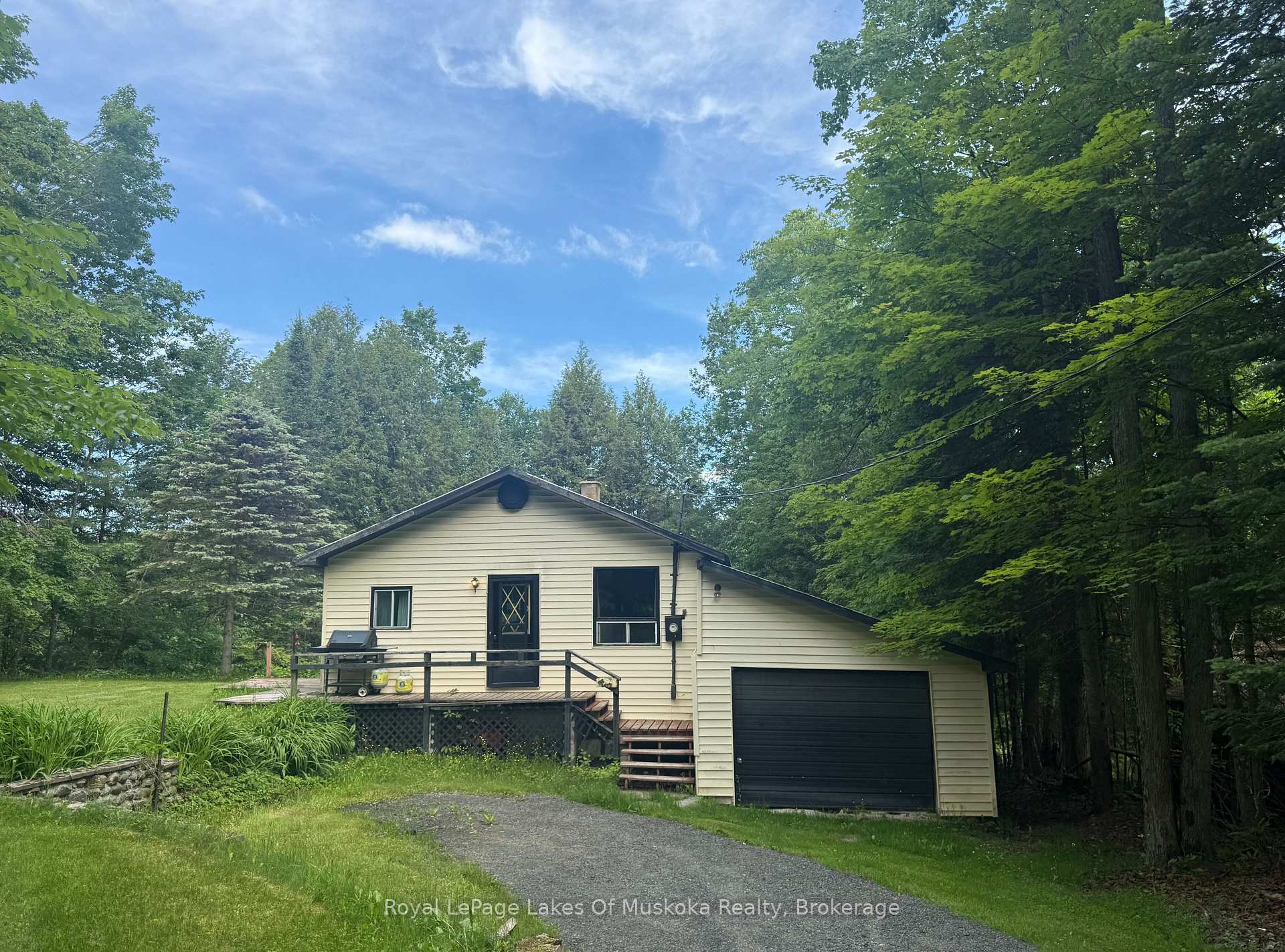 Photo 1 of 1046 River Haven Road, Bracebridge, Draper — HOMEH