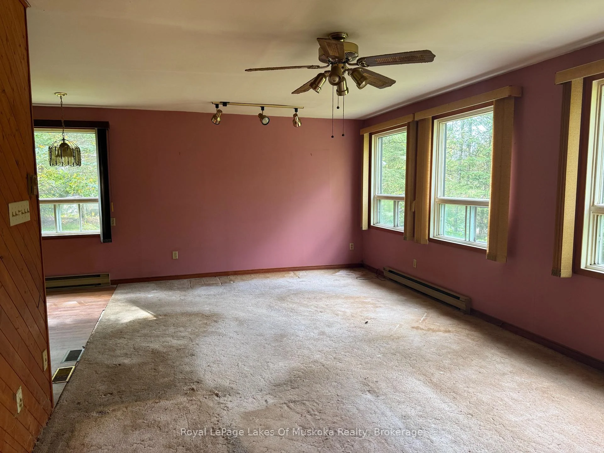 Photo 3 of 1046 River Haven Road, Bracebridge, Draper — HOMEH