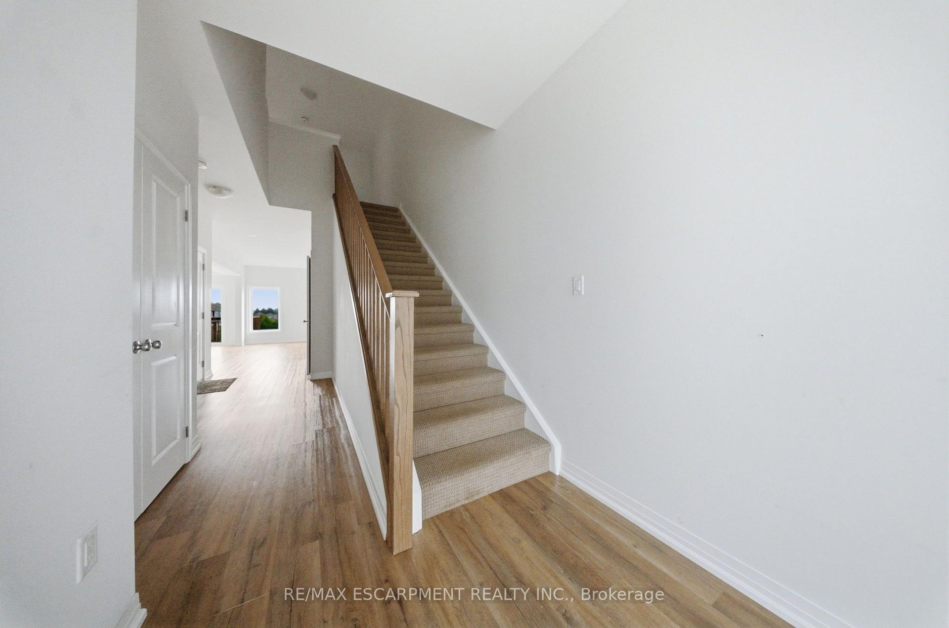 Photo 9 of Unit 45, 155 Equestrian Way, Cambridge, Preston Heights — HOMEH