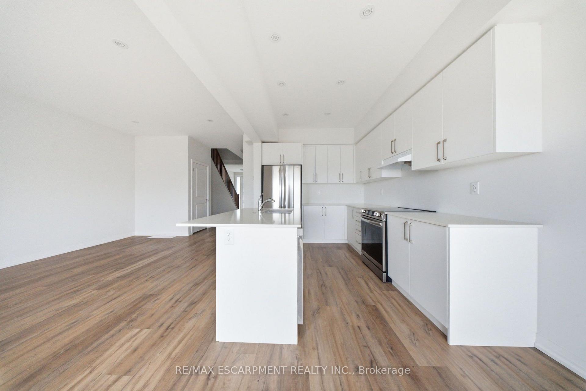 Photo 17 of Unit 45, 155 Equestrian Way, Cambridge, Preston Heights — HOMEH