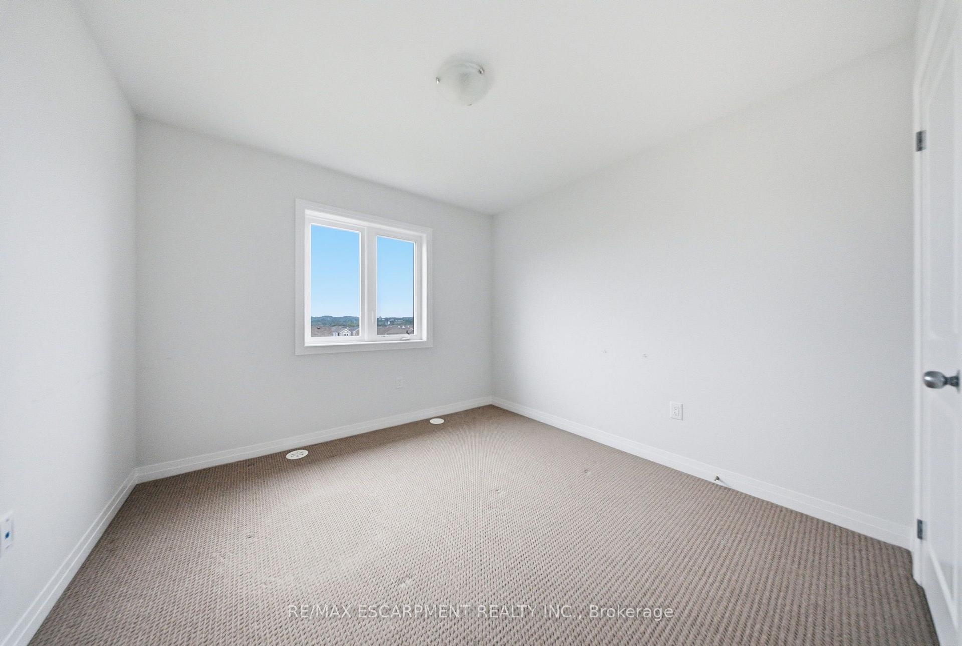 Photo 24 of Unit 45, 155 Equestrian Way, Cambridge, Preston Heights — HOMEH
