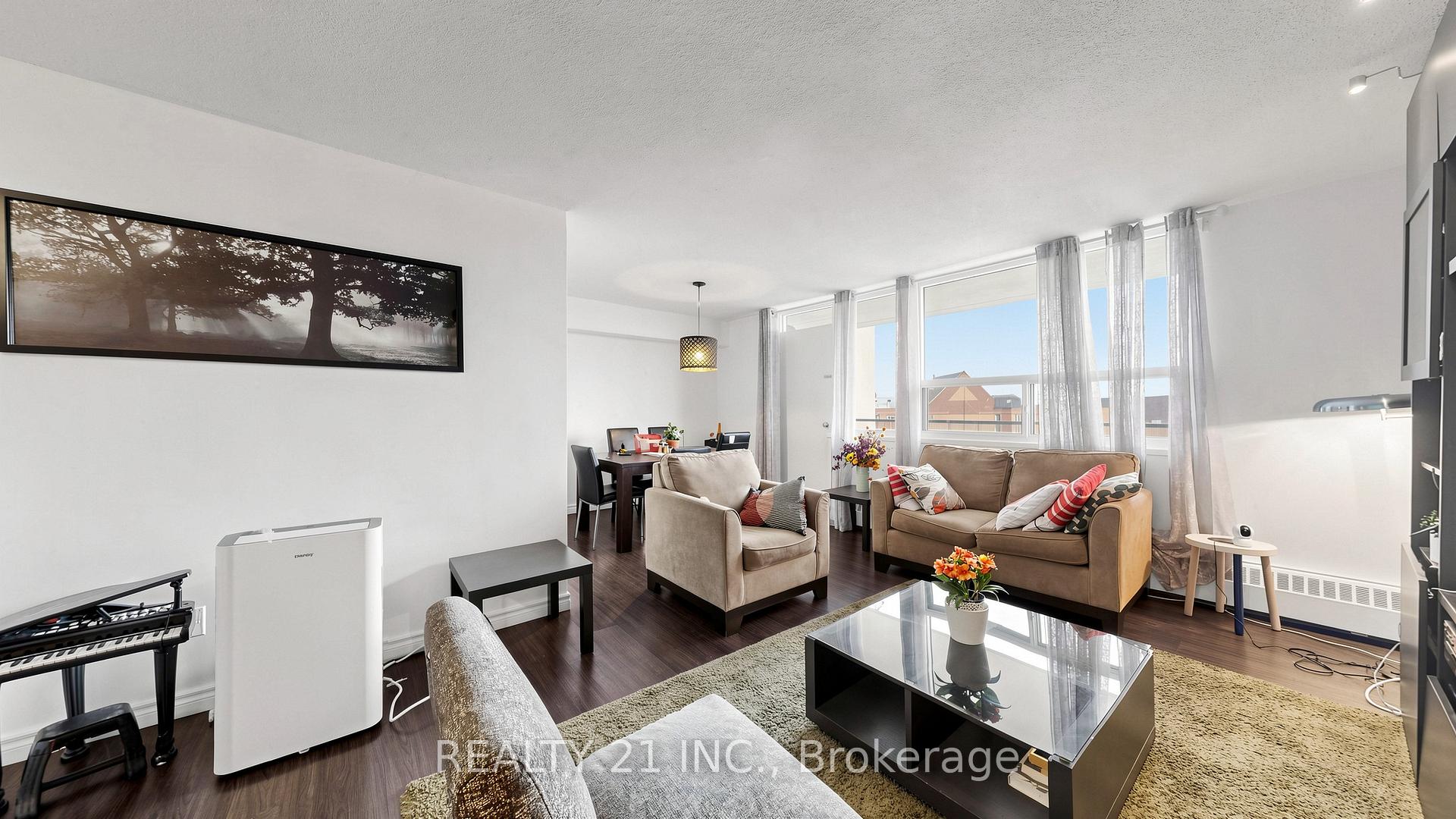 Photo 15 of Unit 819, 180 Markham Road, Scarborough, Scarborough Village — HOMEH