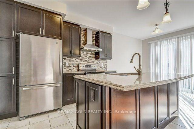 Photo 2 of Unit Upper, 82 Enford Crescent, Brampton, Northwest Brampton — HOMEH