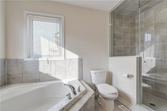 Photo 6 of Unit Upper, 82 Enford Crescent, Brampton, Northwest Brampton — HOMEH