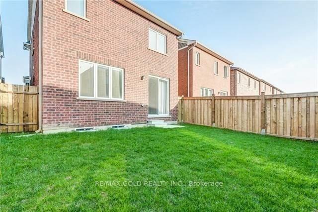 Photo 8 of Unit Upper, 82 Enford Crescent, Brampton, Northwest Brampton — HOMEH