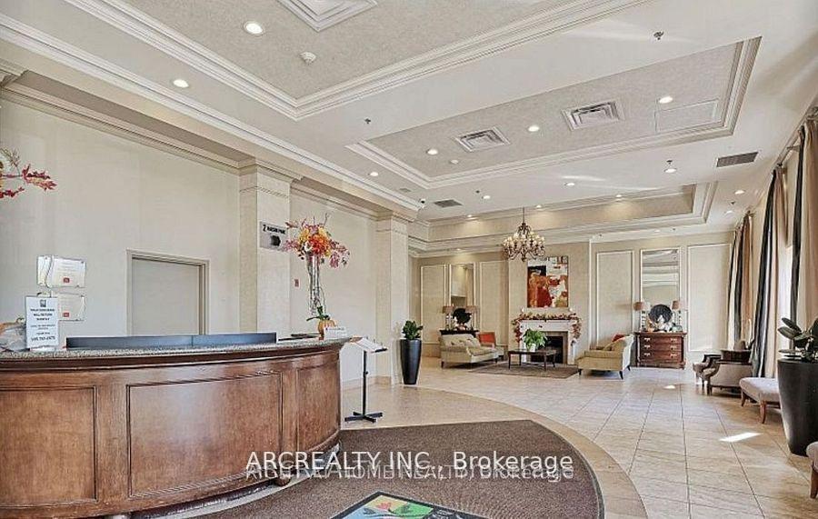 Photo 4 of Unit 406, 2 Maison Parc Court, Vaughan, Lakeview Estates — HOMEH