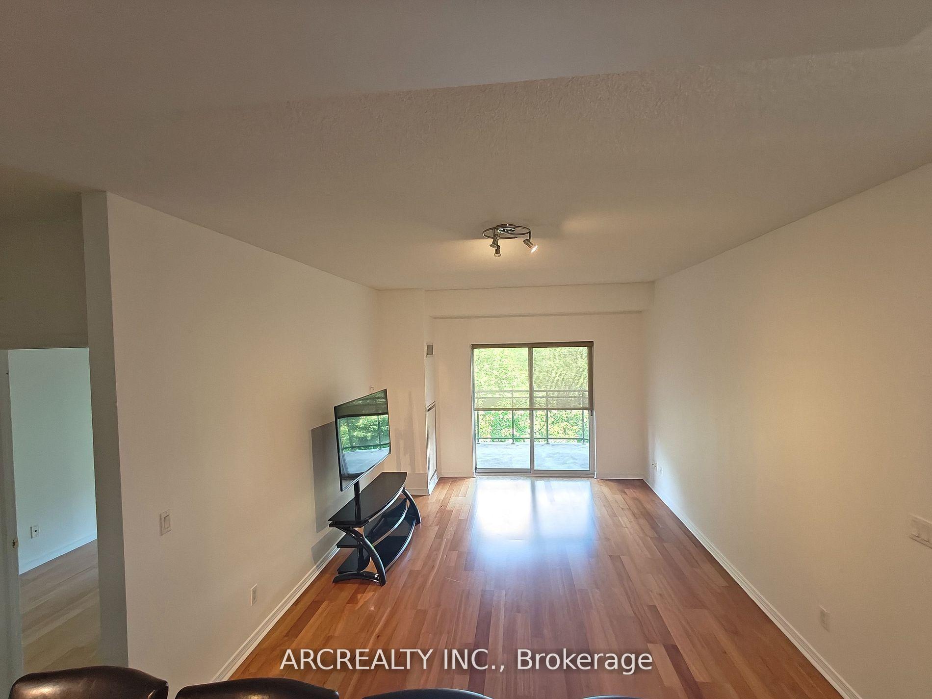 Photo 9 of Unit 406, 2 Maison Parc Court, Vaughan, Lakeview Estates — HOMEH