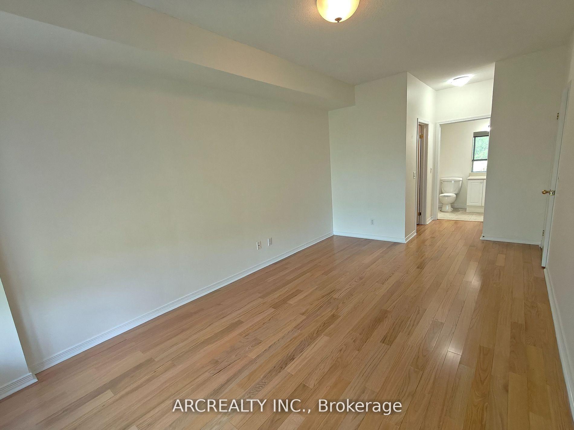 Photo 11 of Unit 406, 2 Maison Parc Court, Vaughan, Lakeview Estates — HOMEH