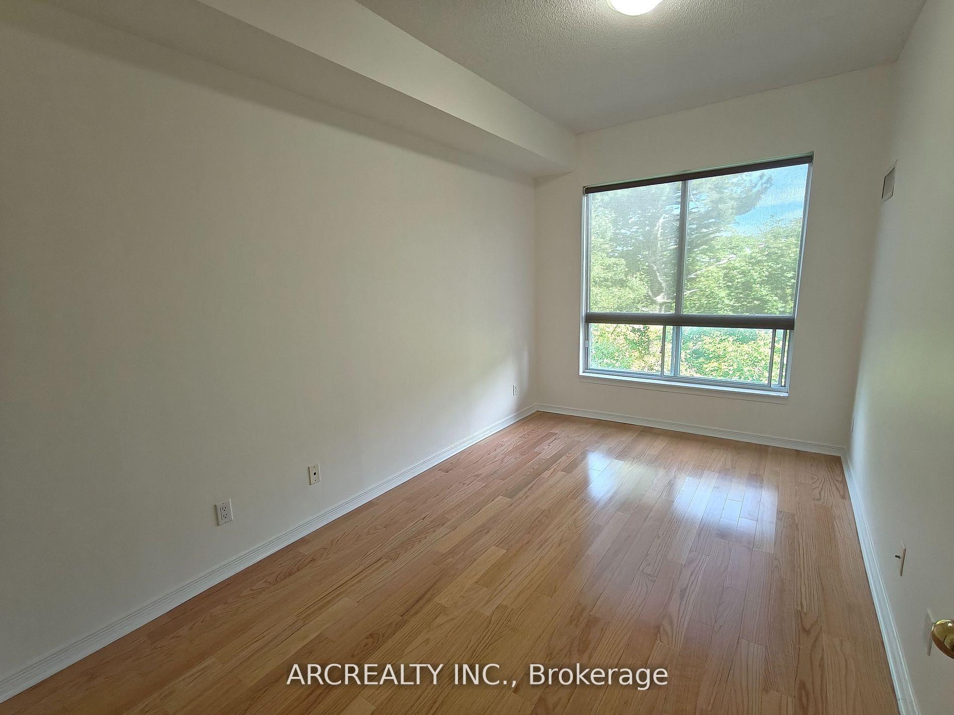 Photo 13 of Unit 406, 2 Maison Parc Court, Vaughan, Lakeview Estates — HOMEH