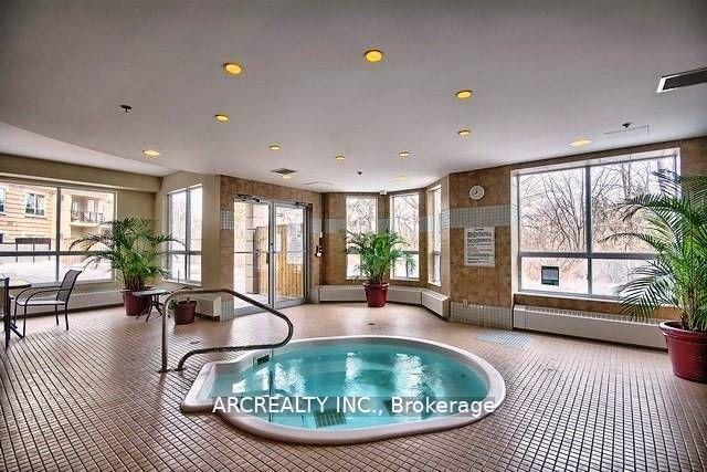 Photo 18 of Unit 406, 2 Maison Parc Court, Vaughan, Lakeview Estates — HOMEH