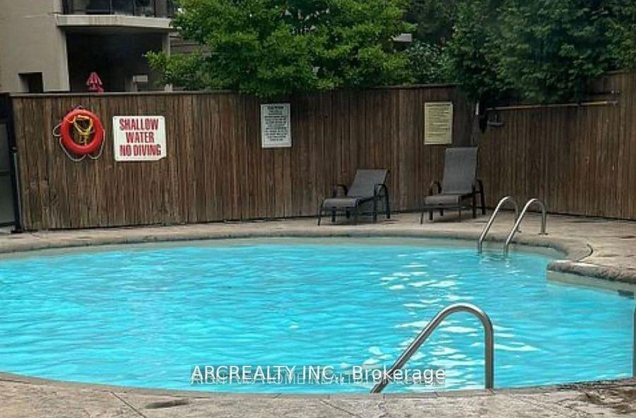 Photo 20 of Unit 406, 2 Maison Parc Court, Vaughan, Lakeview Estates — HOMEH