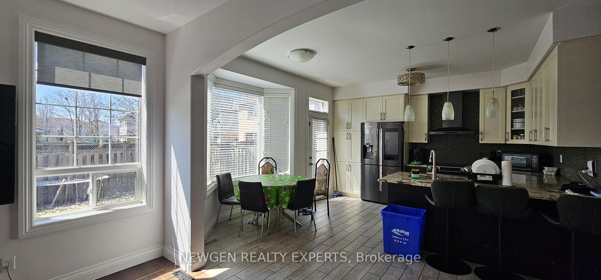 Photo 9 of 687 Marley Crescent, Milton, Beaty — HOMEH