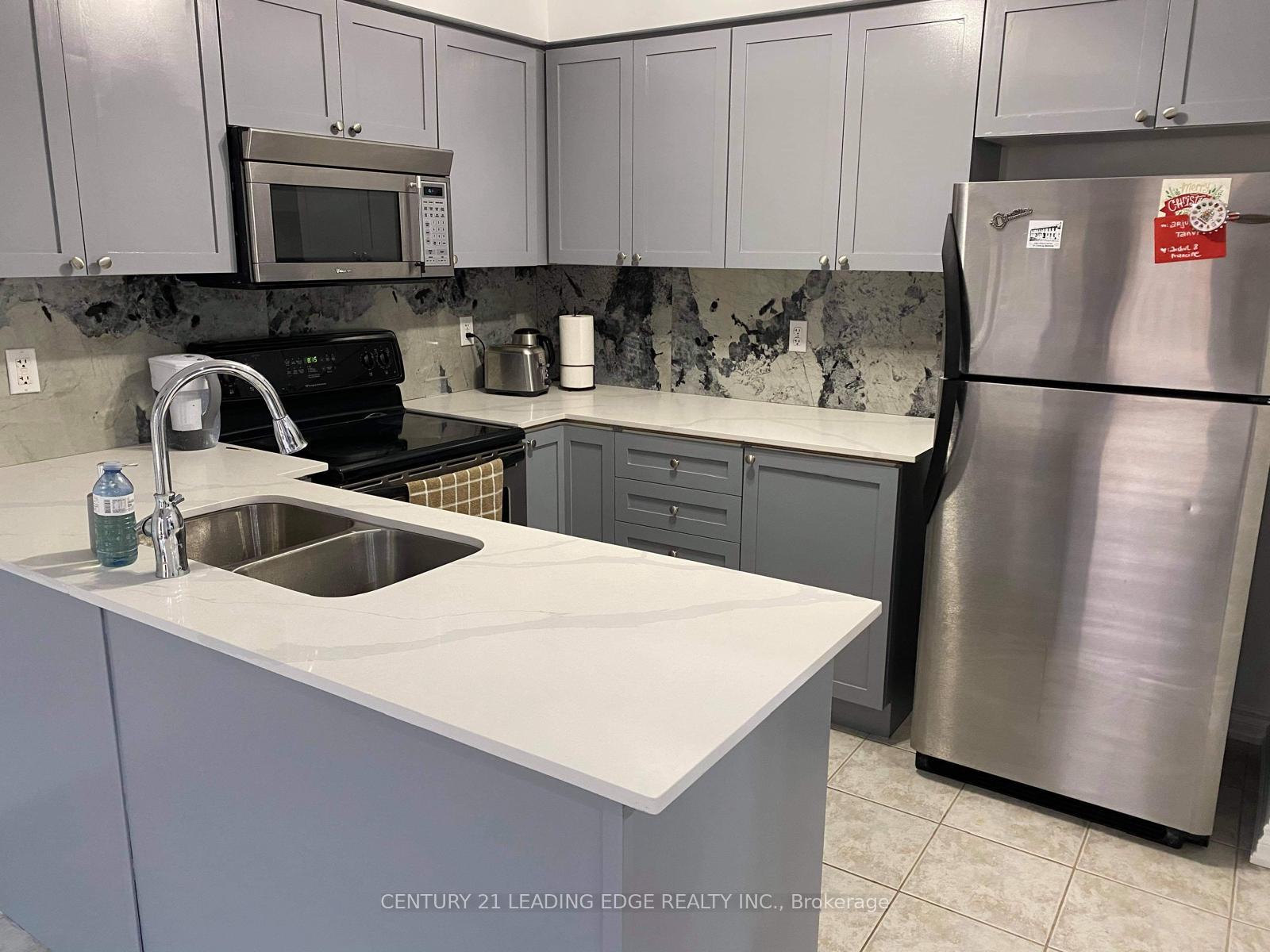 Photo 11 of 71 Jessop Drive, Brampton, Fletcher's Meadow — HOMEH