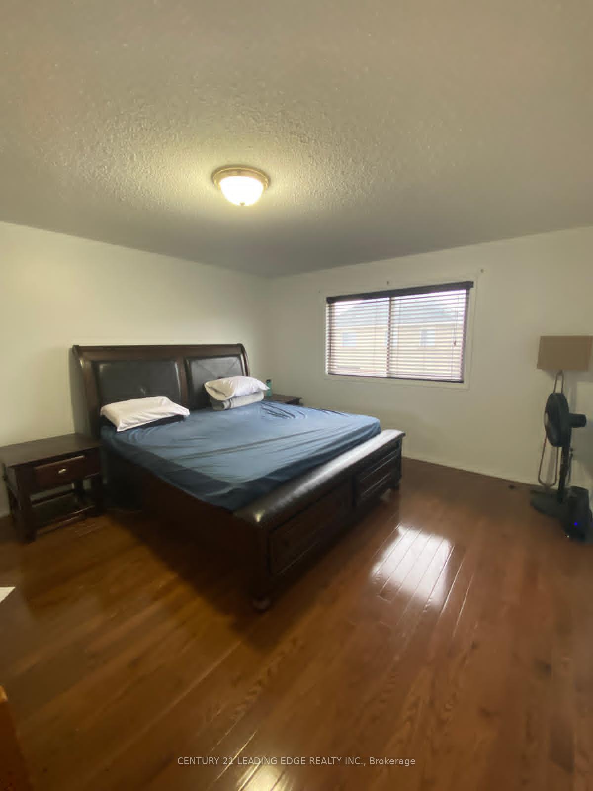 Photo 17 of 71 Jessop Drive, Brampton, Fletcher's Meadow — HOMEH