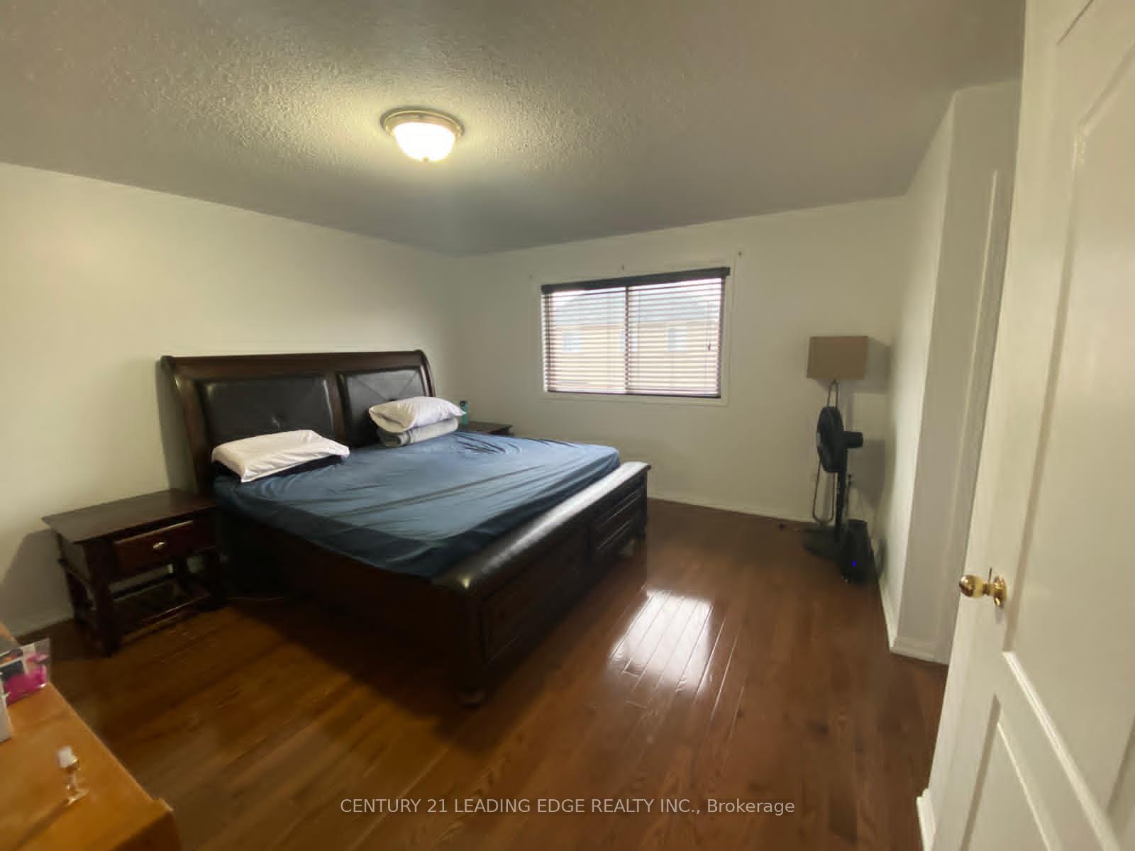 Photo 18 of 71 Jessop Drive, Brampton, Fletcher's Meadow — HOMEH