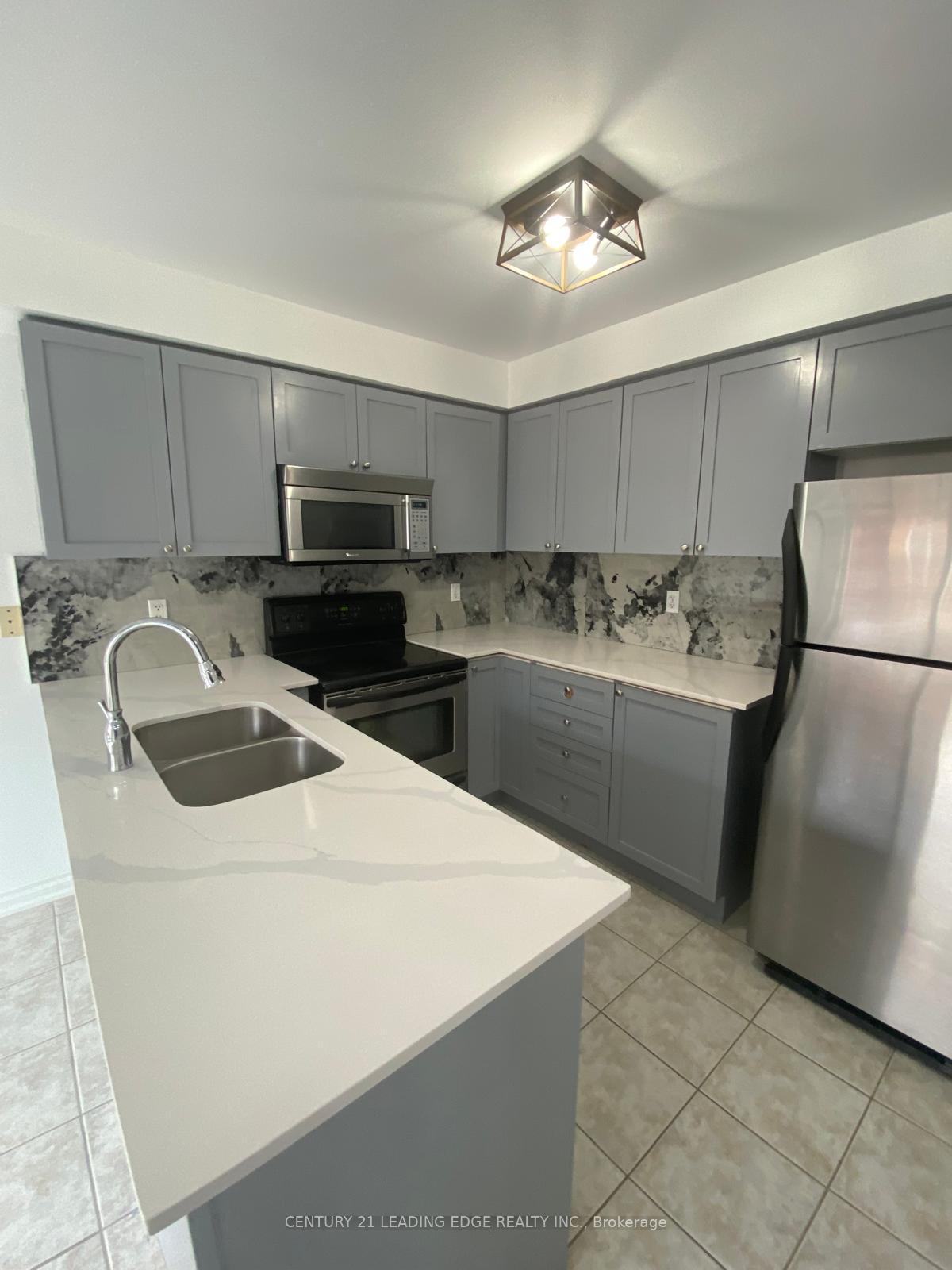 Photo 12 of 71 Jessop Drive, Brampton, Fletcher's Meadow — HOMEH