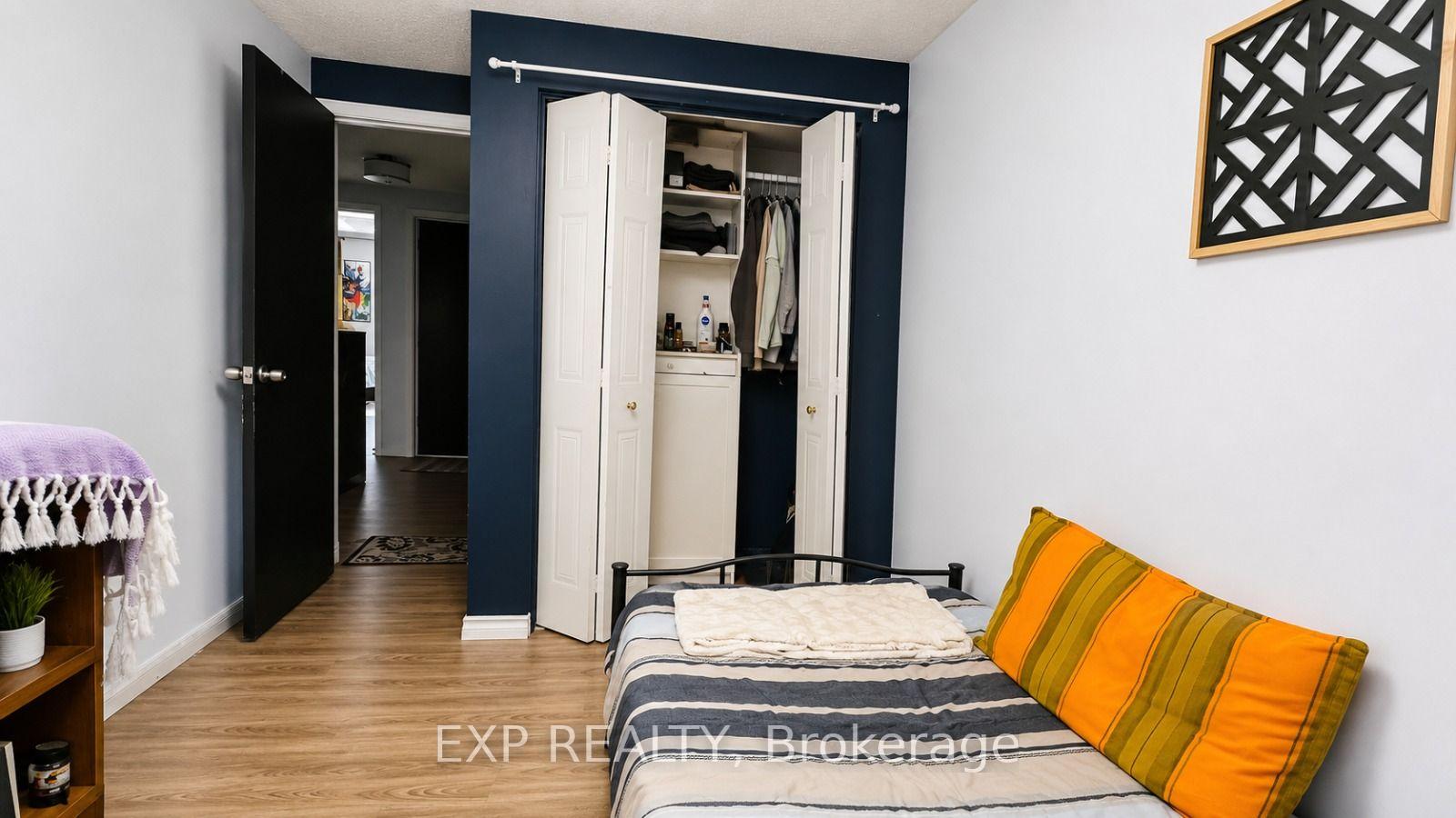 Photo 20 of 175 Henhoeffer Crescent, Kitchener, Larentian West — HOMEH